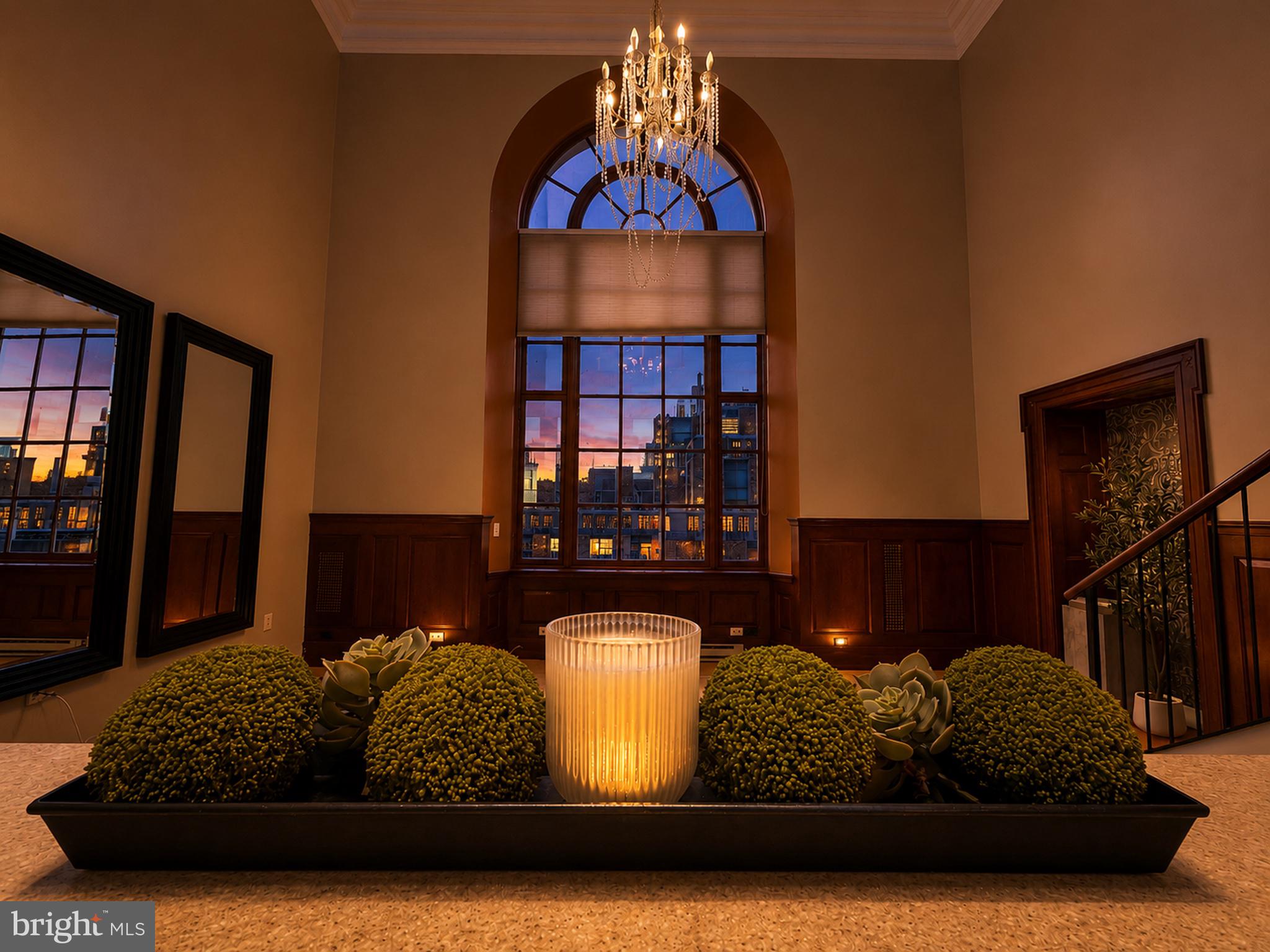 LOGAN SQUARE - Residential