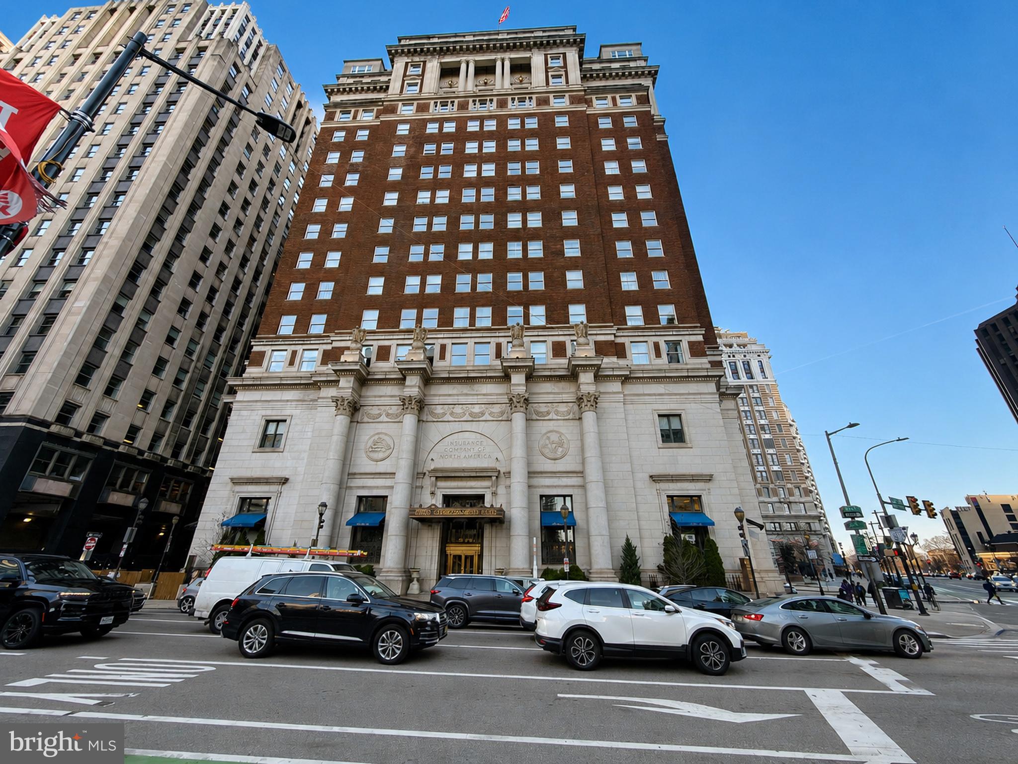 LOGAN SQUARE - Residential