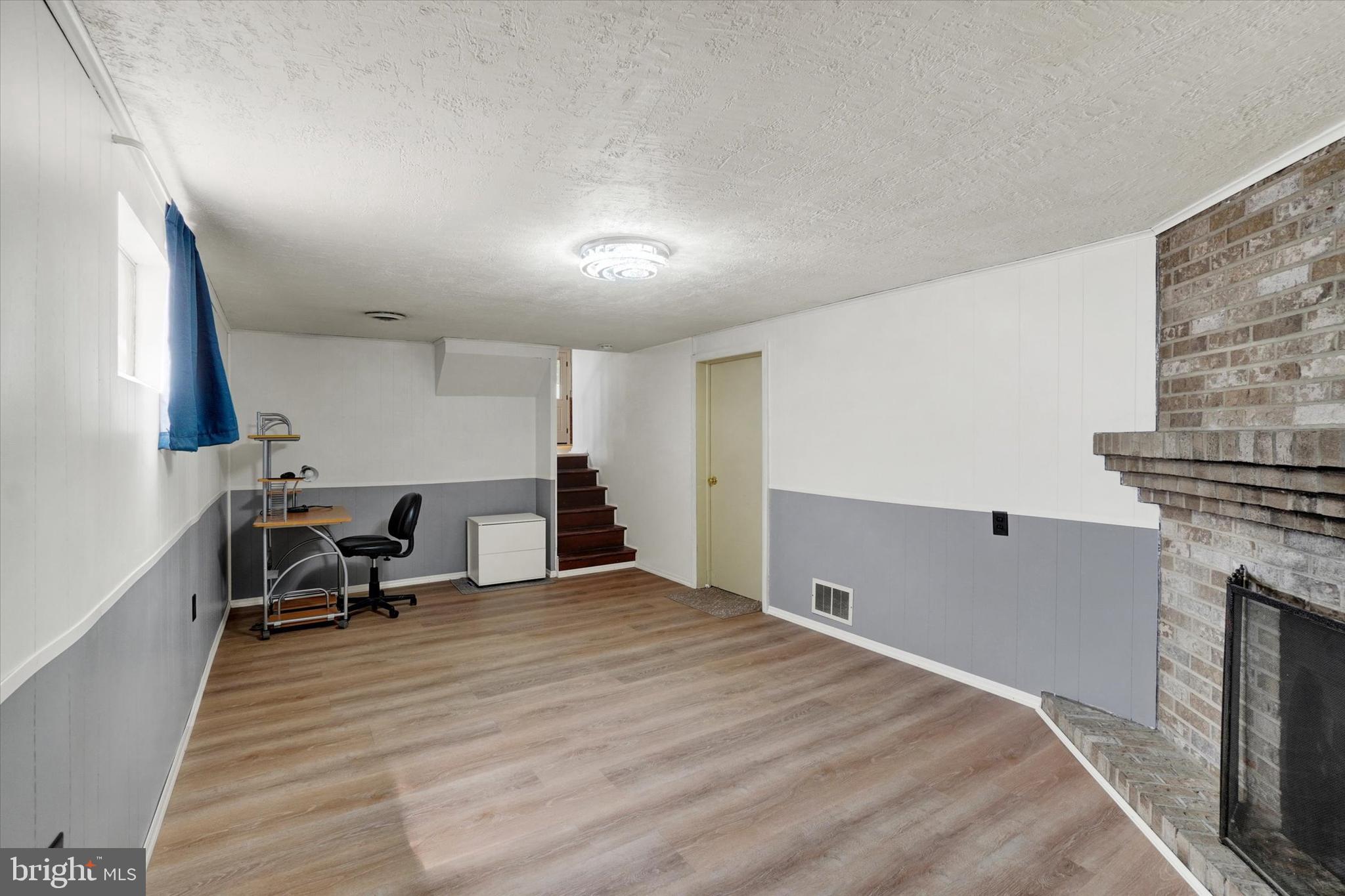 YORK TWP - Residential