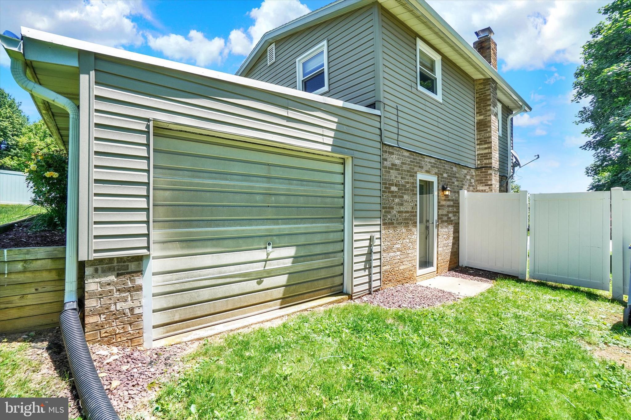 YORK TWP - Residential