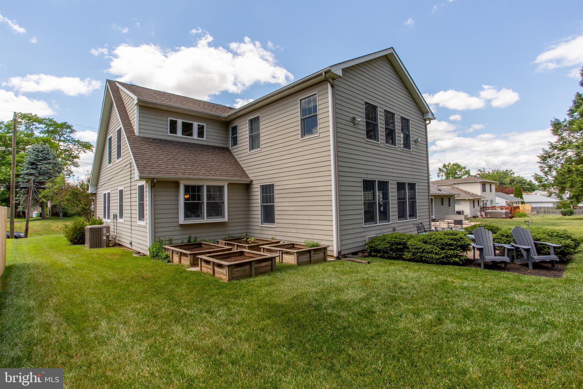FAIRWAYS - Residential