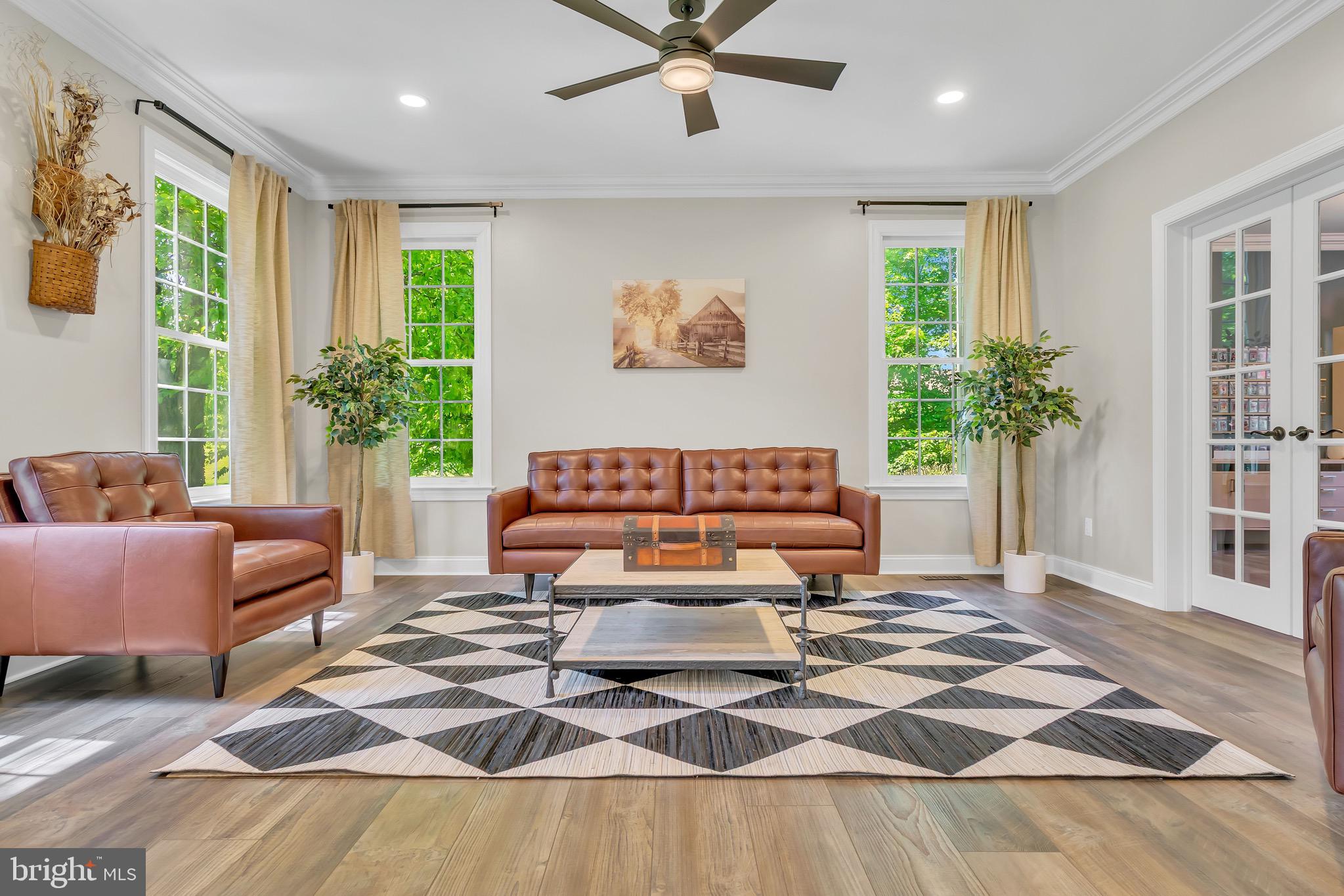 CHANTILLY FARM - Residential