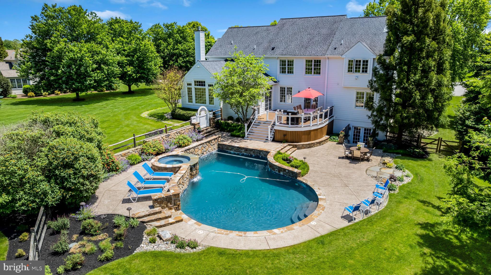 CHANTILLY FARM - Residential