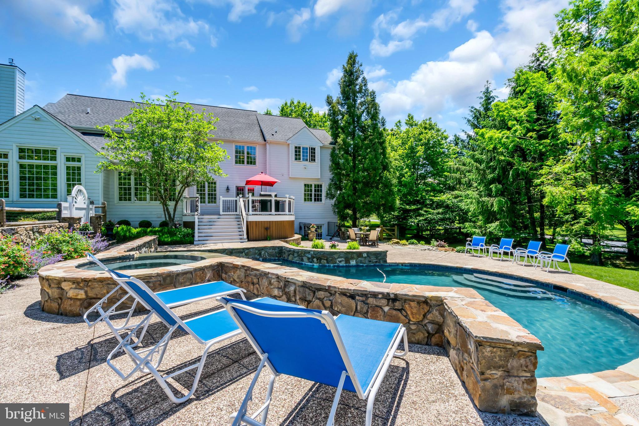 CHANTILLY FARM - Residential
