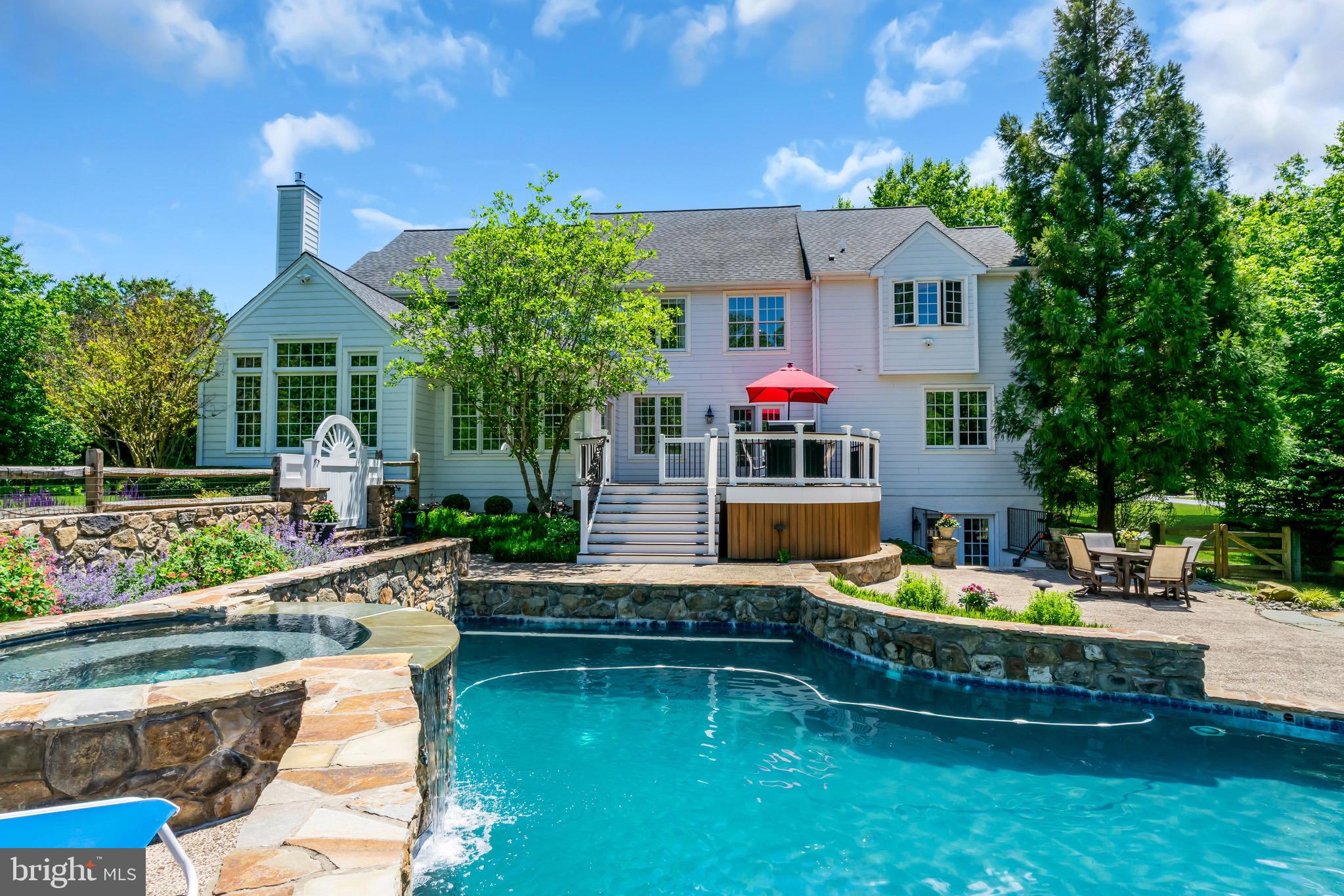 CHANTILLY FARM - Residential