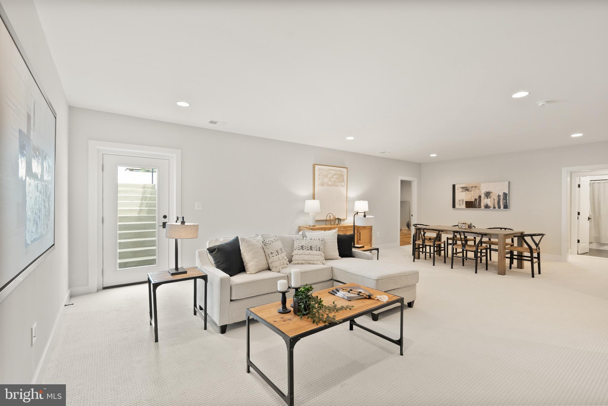 VIENNA WOODS - Residential