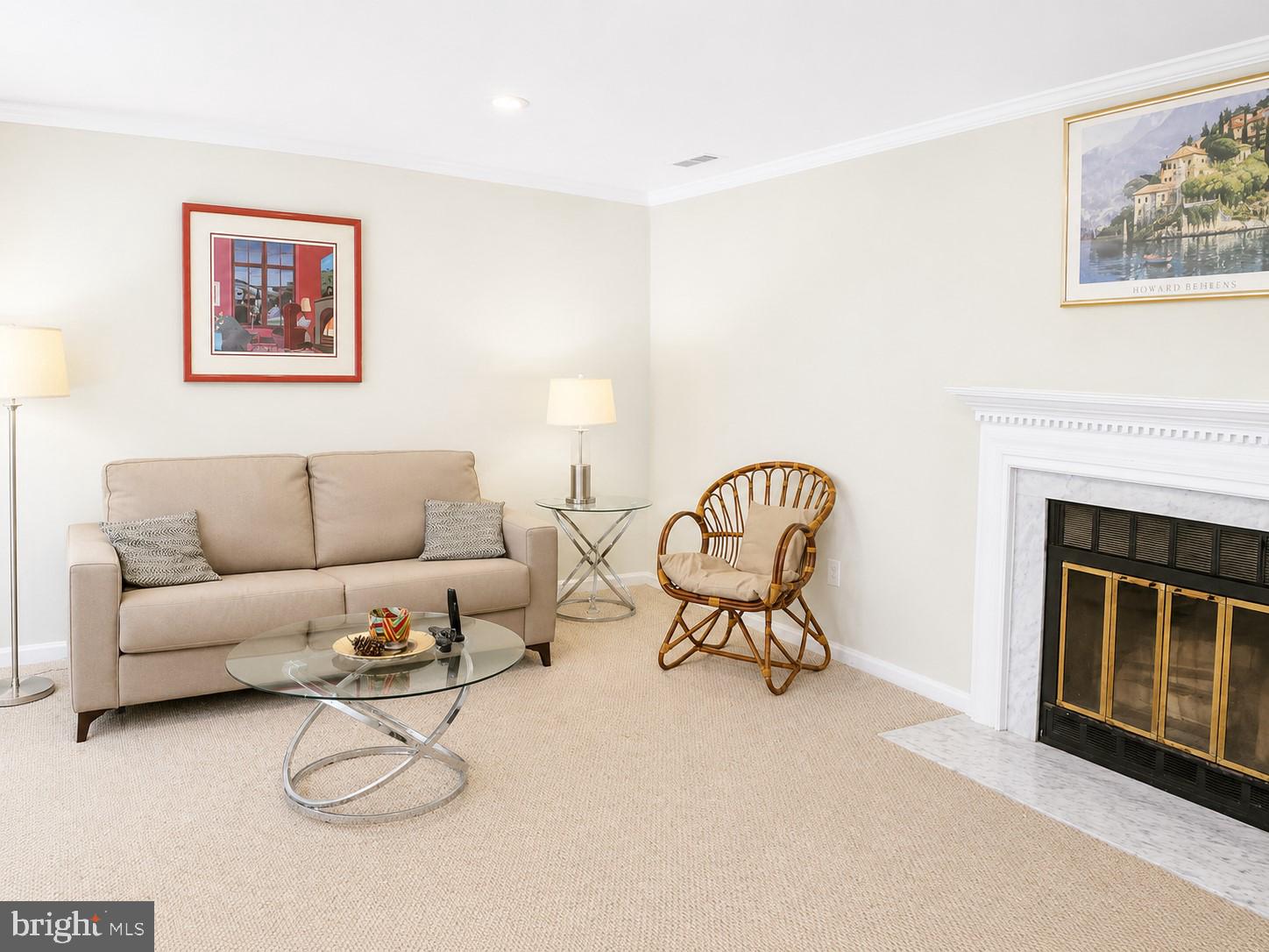 LONGMEAD - Residential