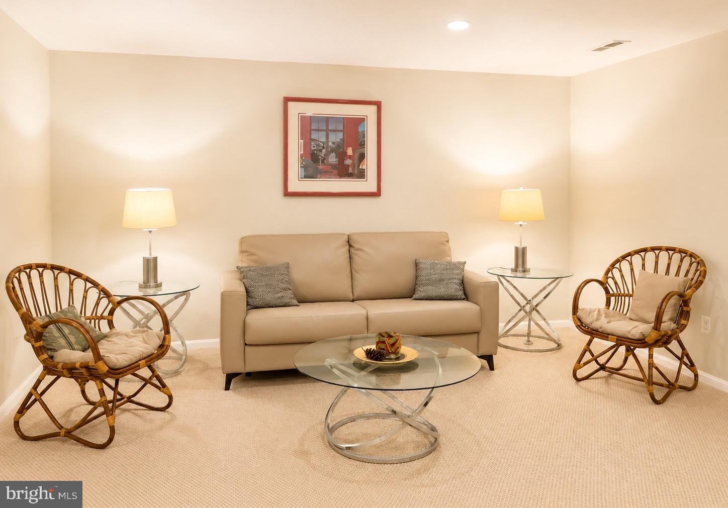 LONGMEAD - Residential