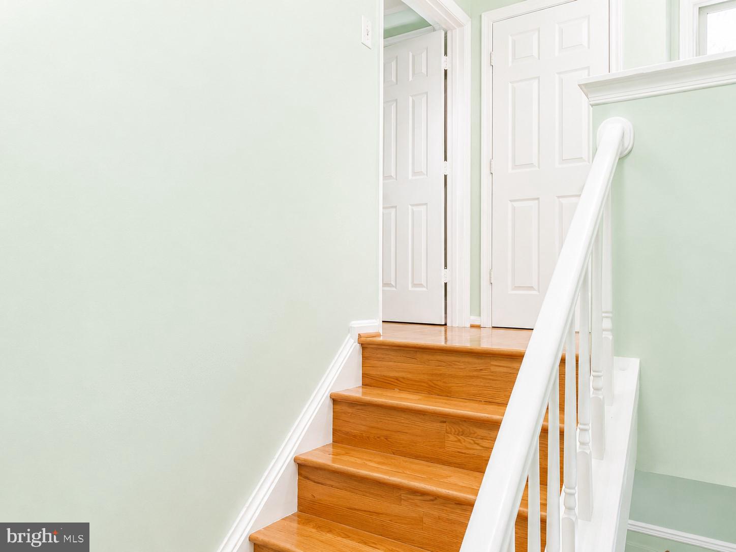 LONGMEAD - Residential