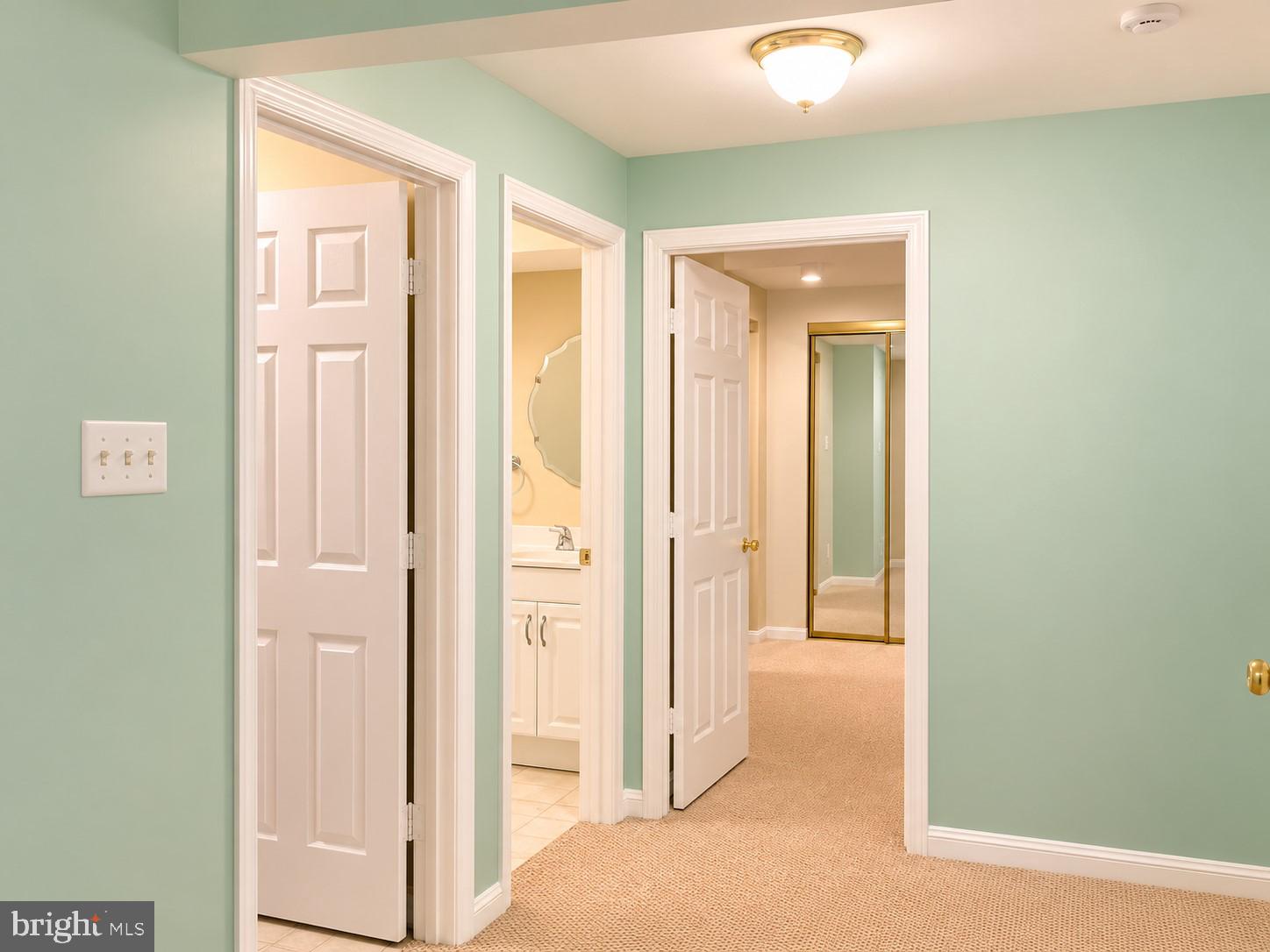 LONGMEAD - Residential