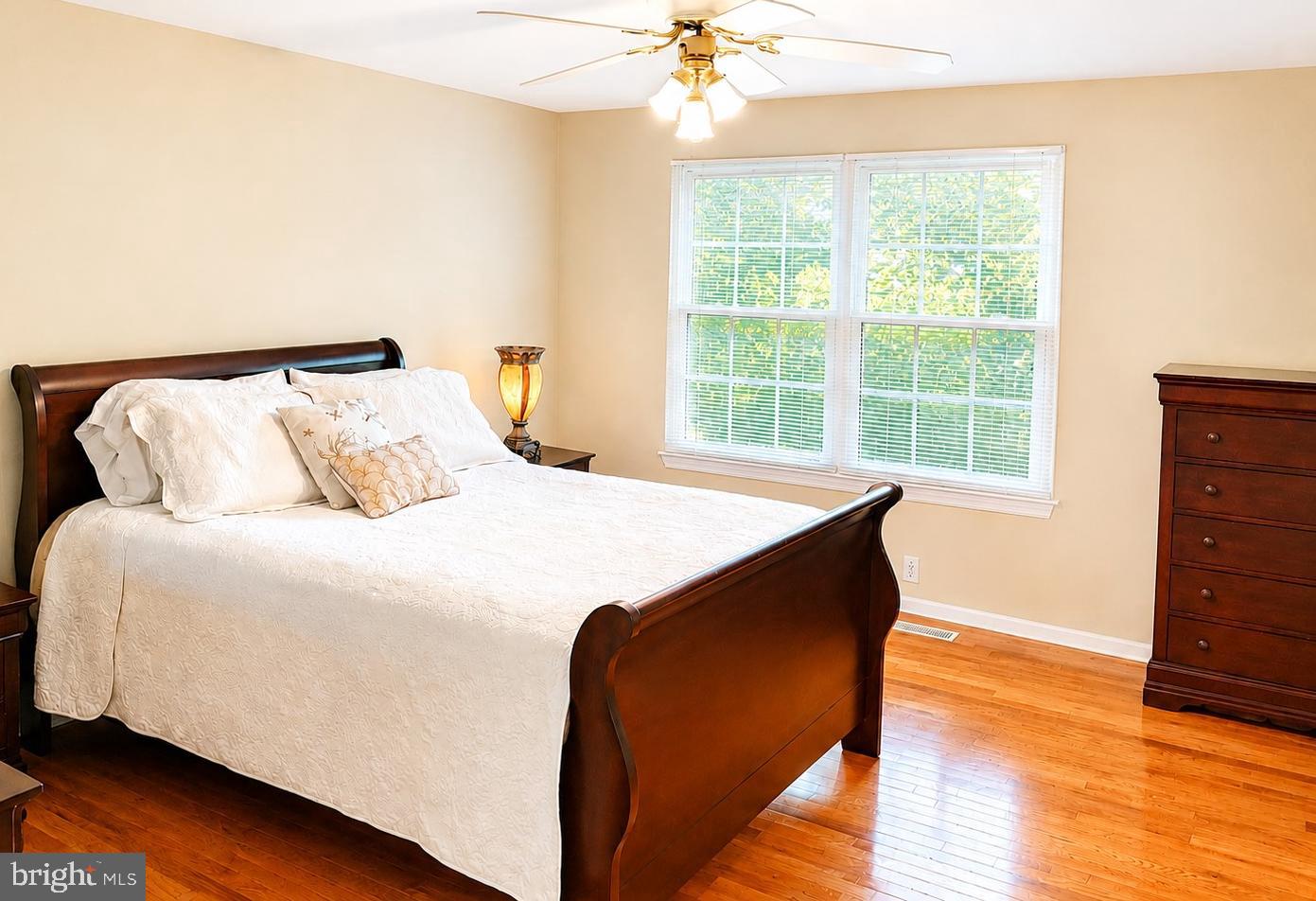 LONGMEAD - Residential