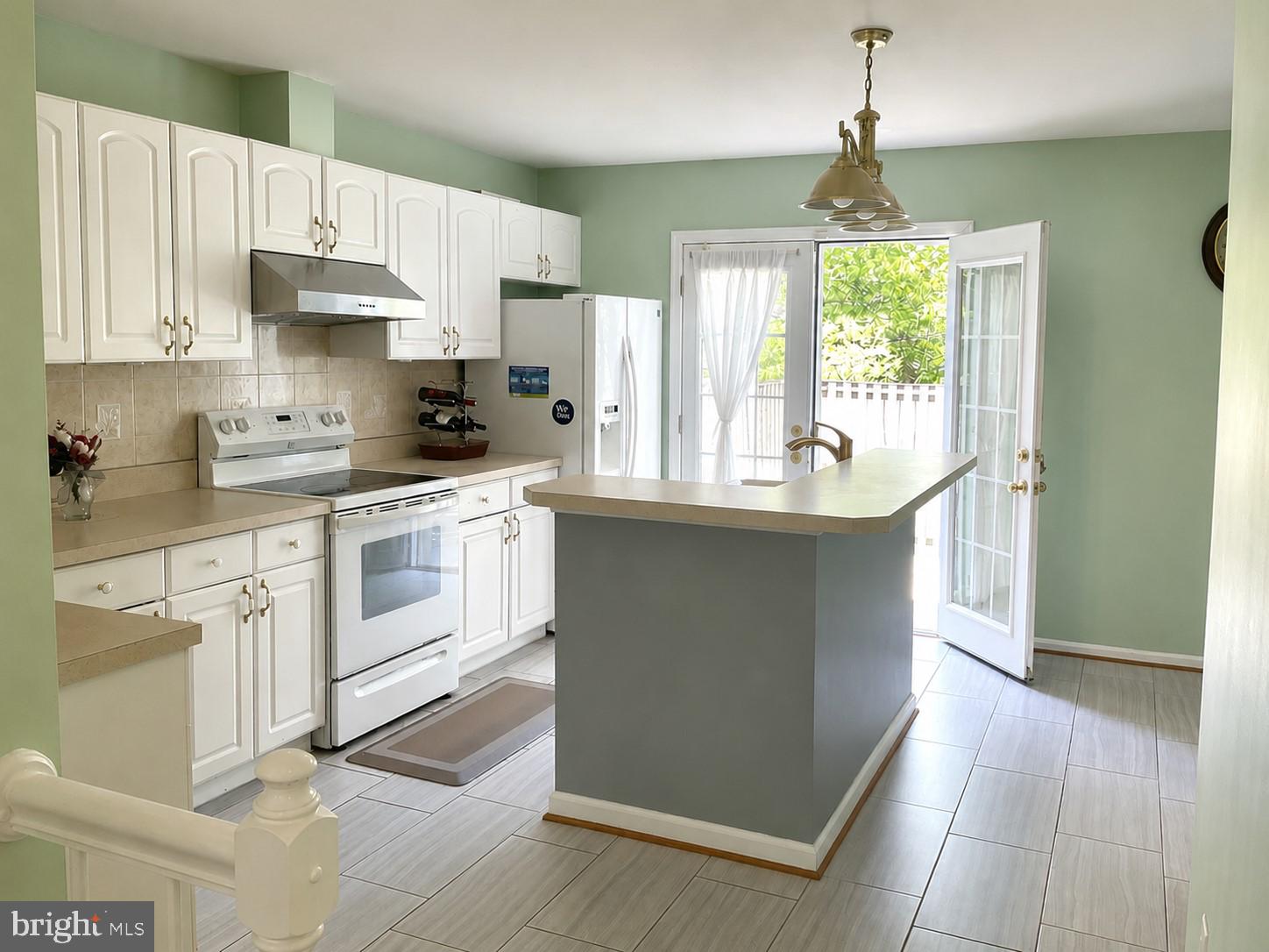 LONGMEAD - Residential