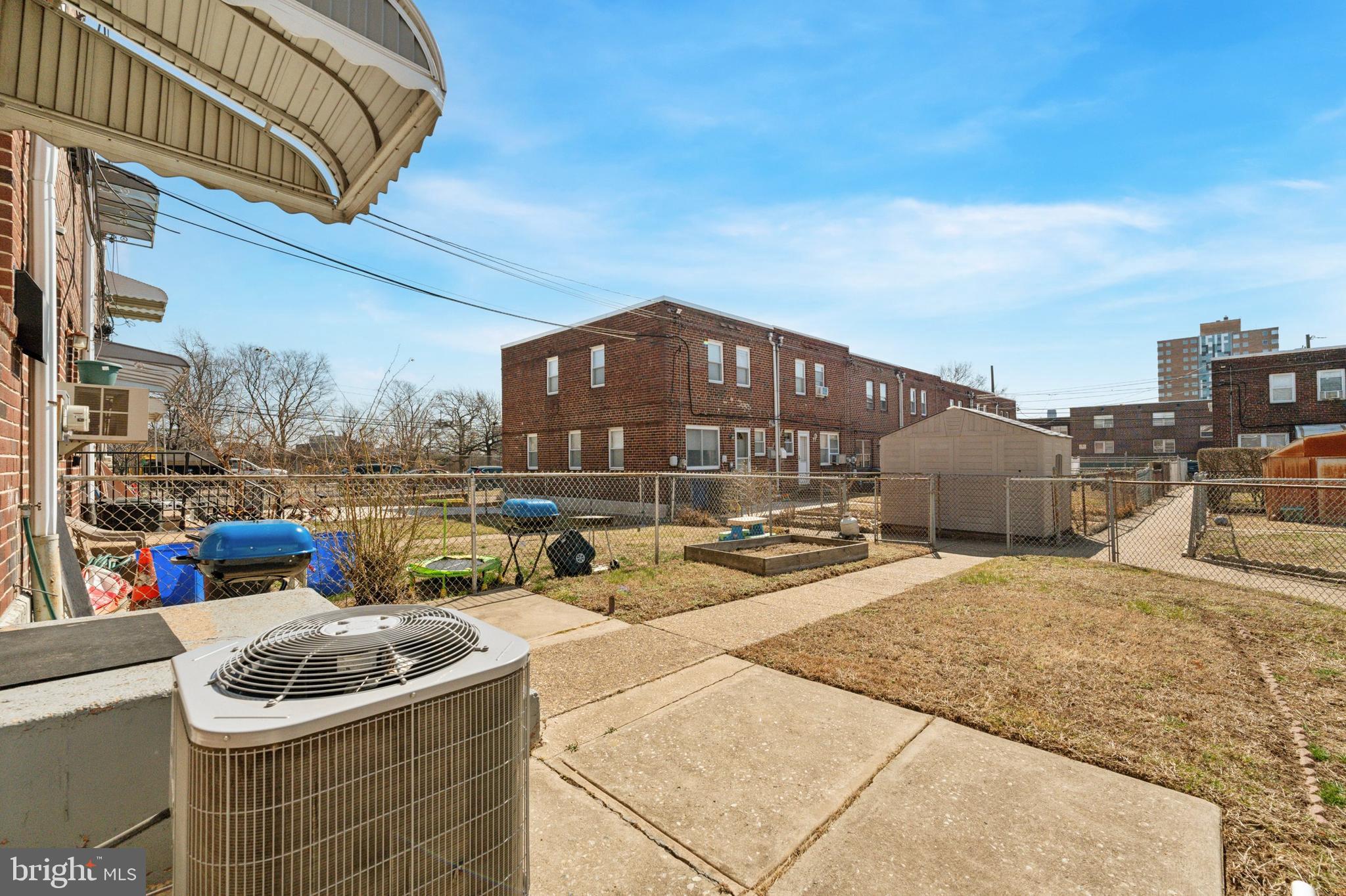 YORKTOWN - Residential