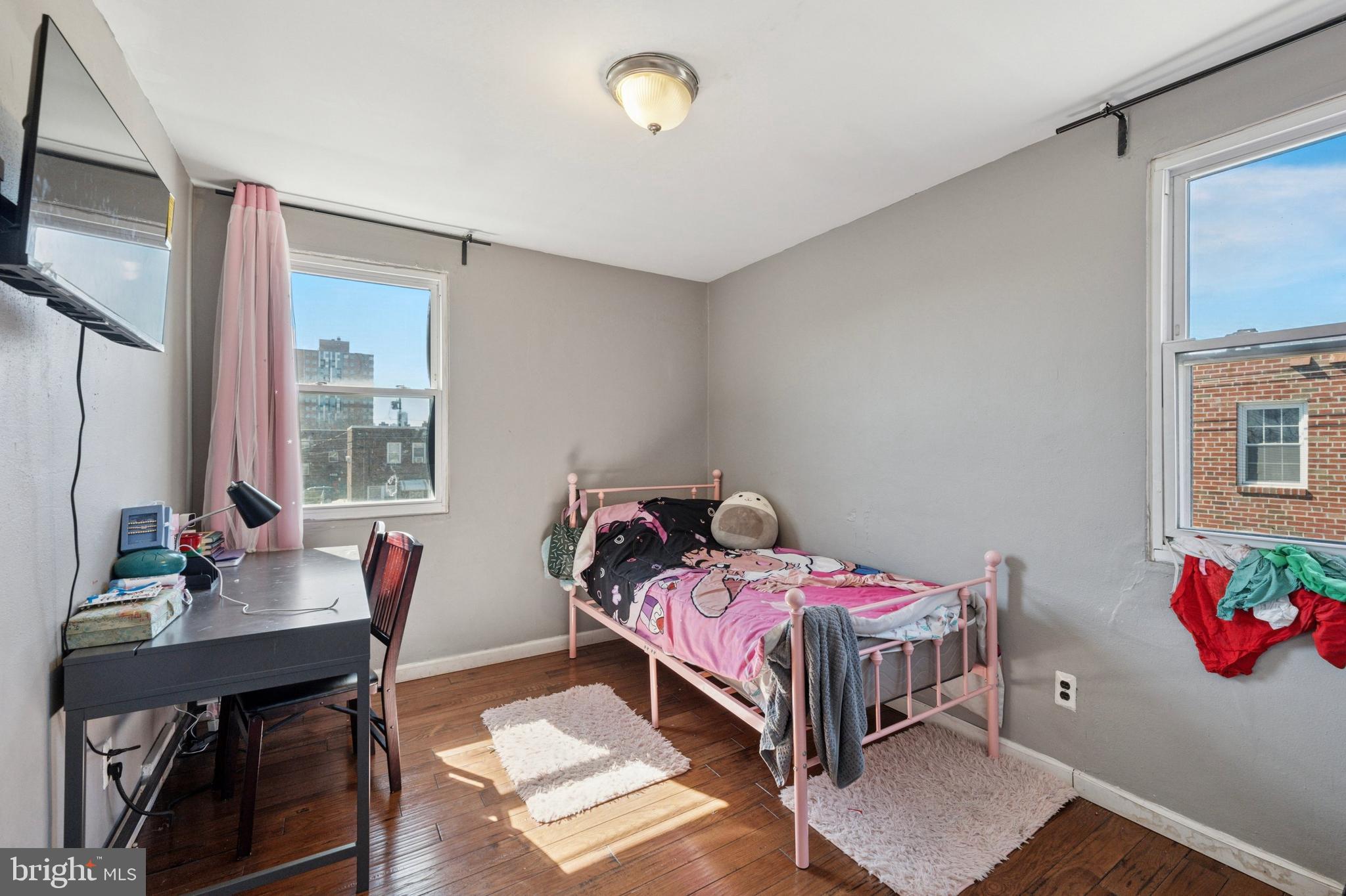 YORKTOWN - Residential