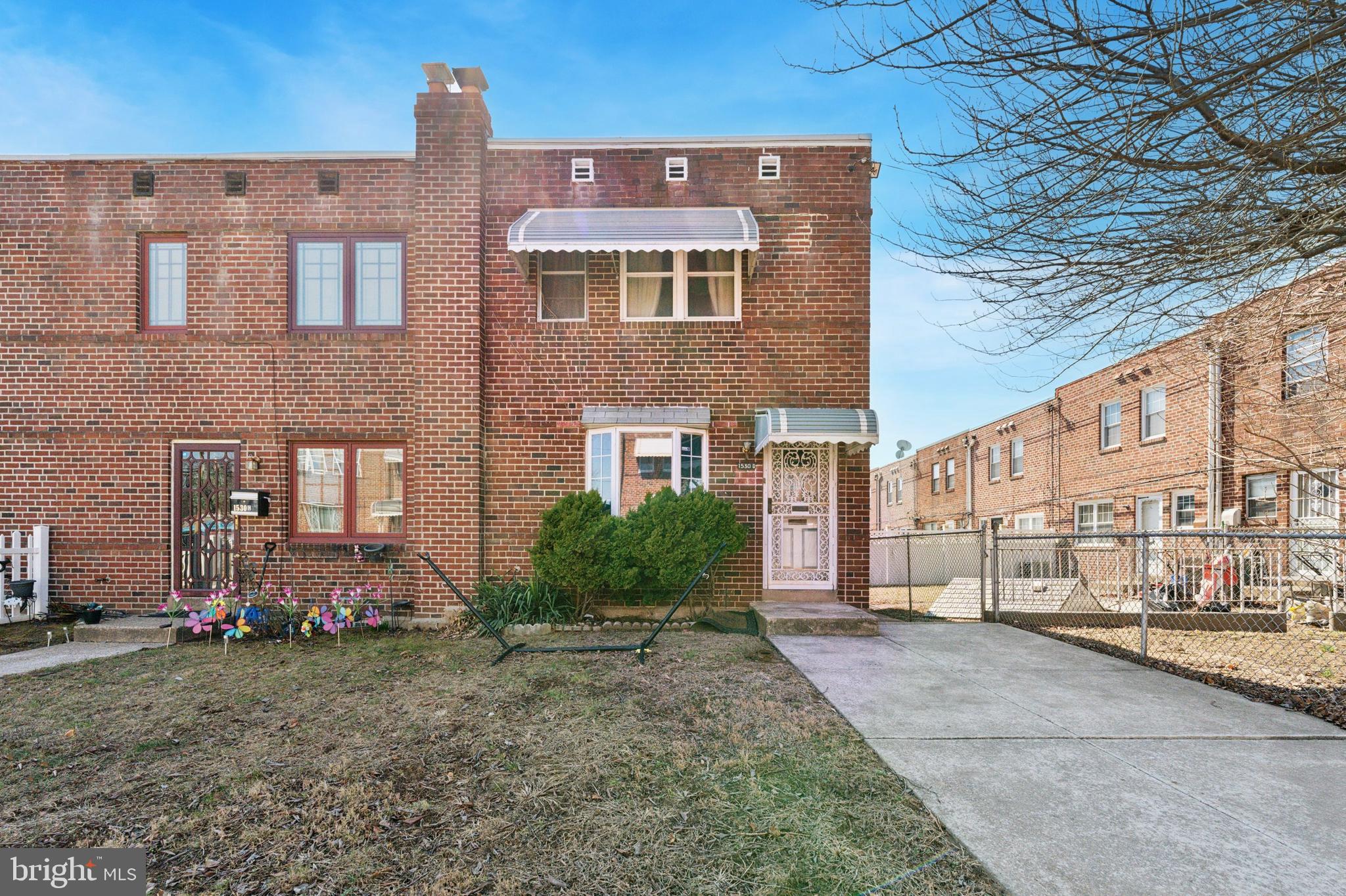 YORKTOWN - Residential