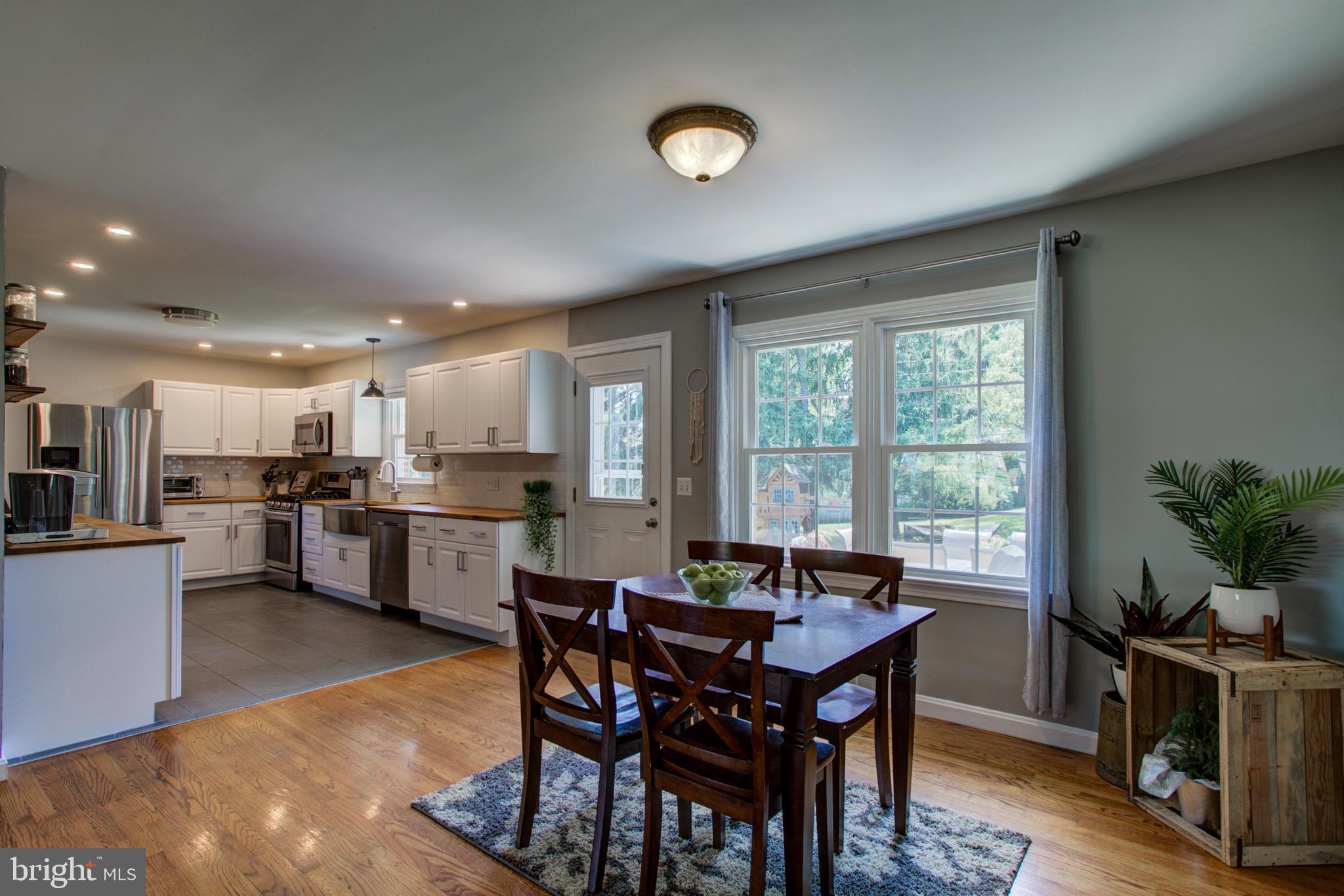 FOREST HILLS - Residential