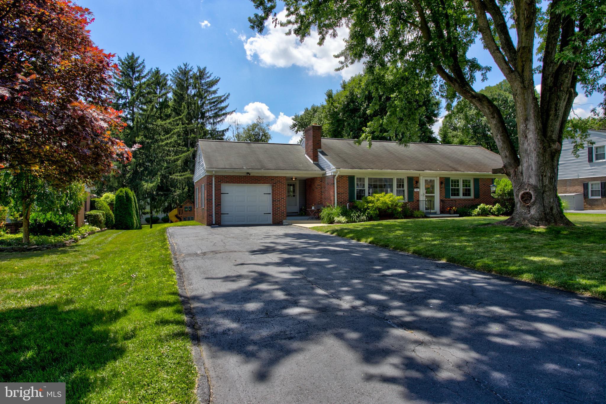 FOREST HILLS - Residential