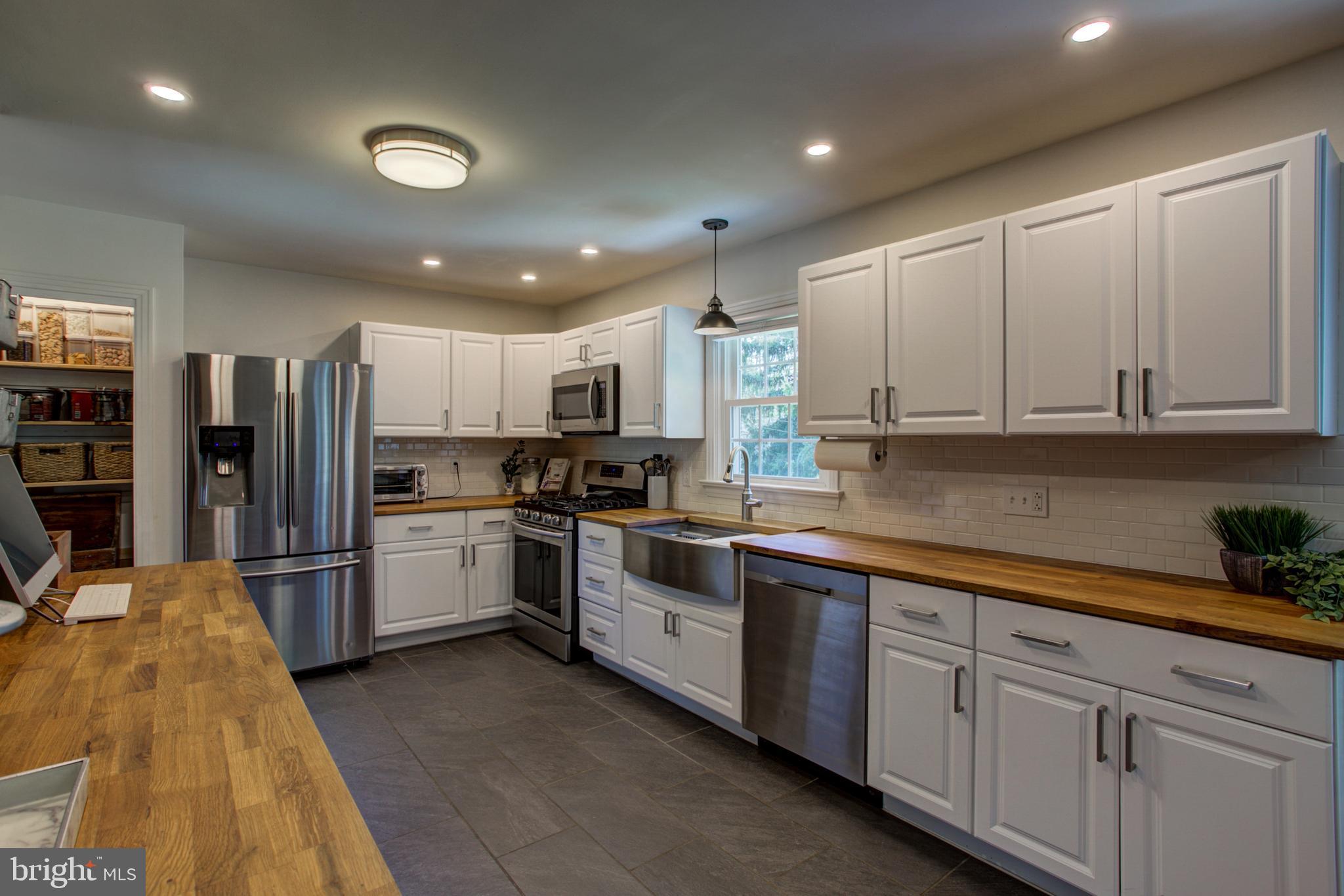 FOREST HILLS - Residential
