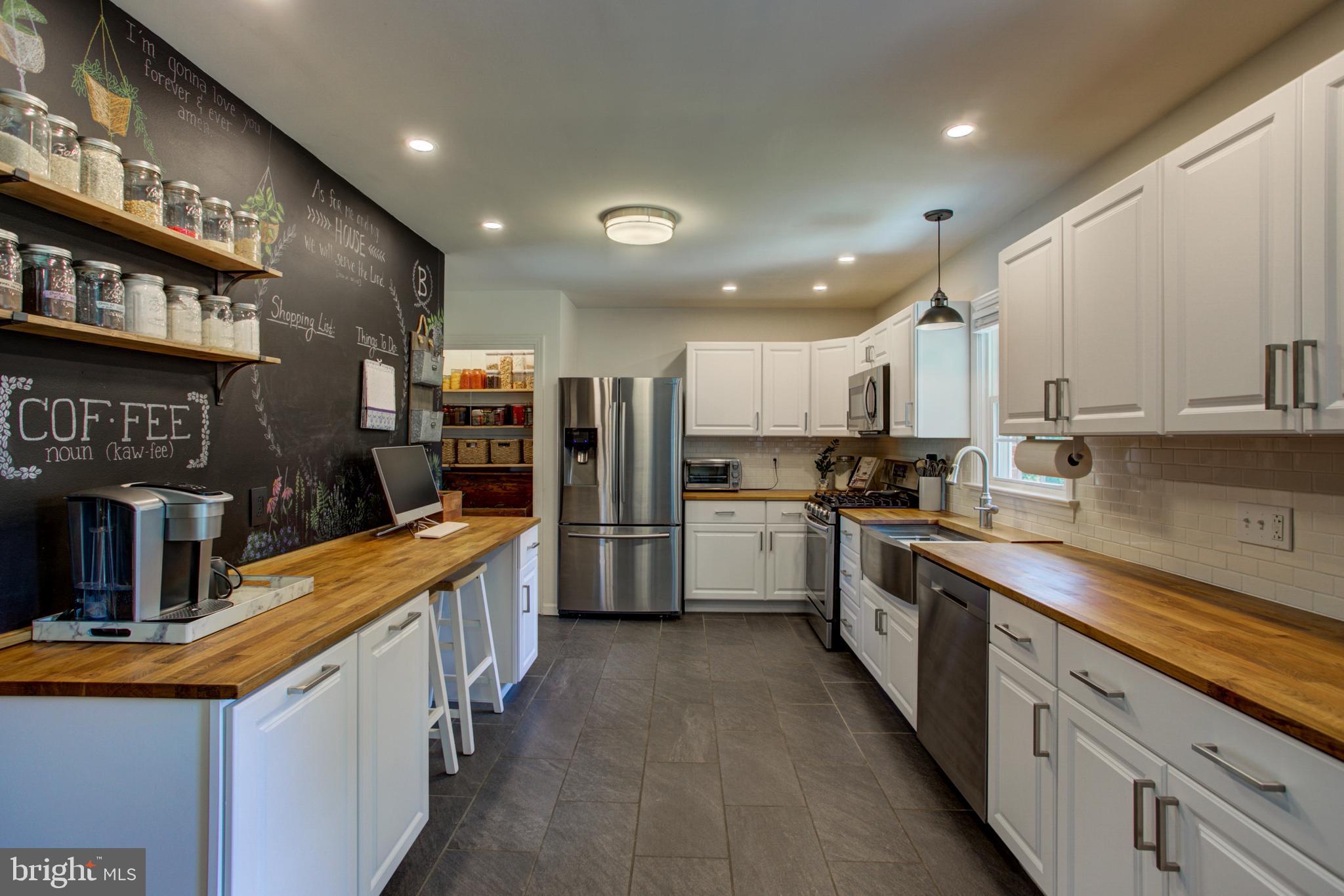 FOREST HILLS - Residential
