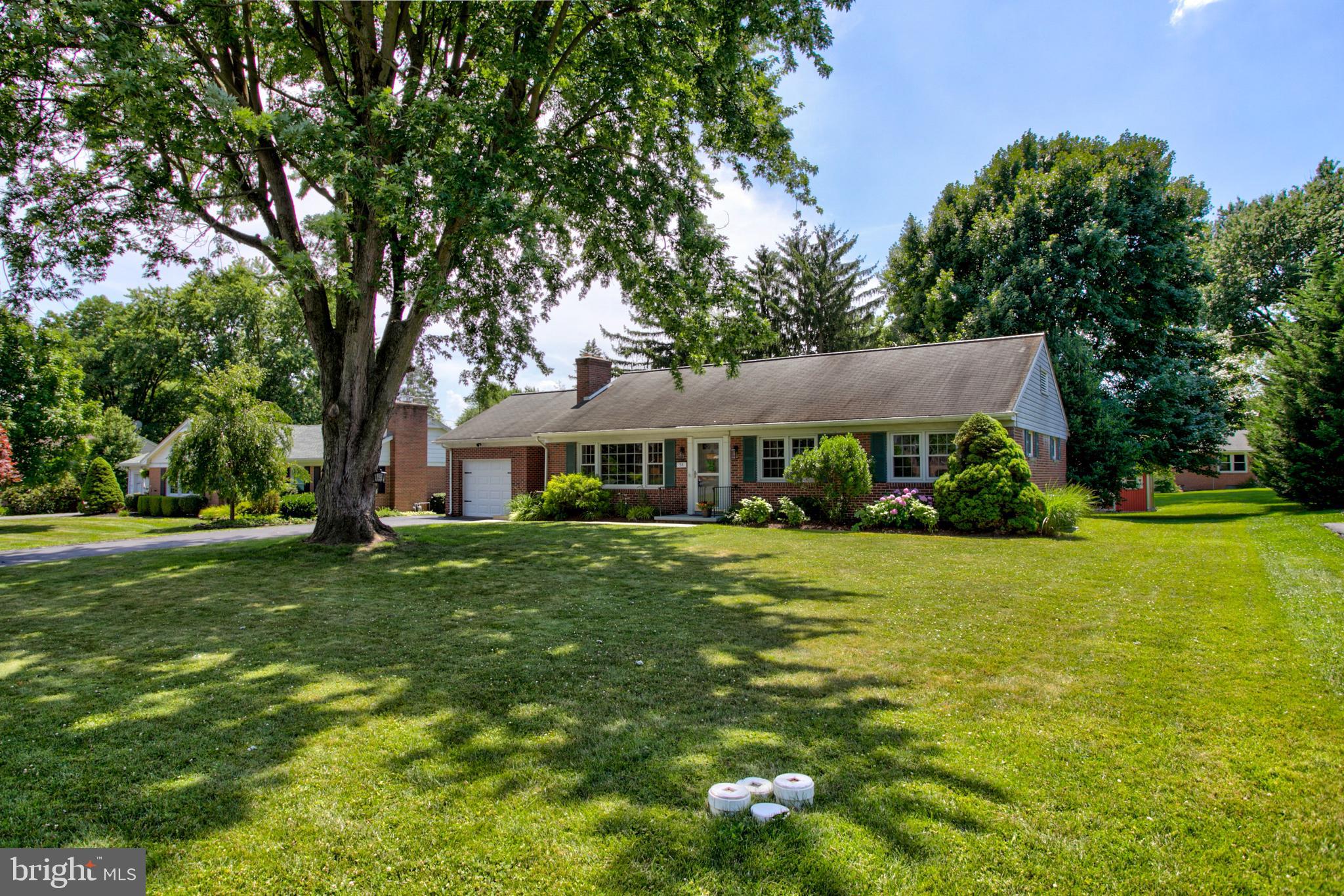 FOREST HILLS - Residential