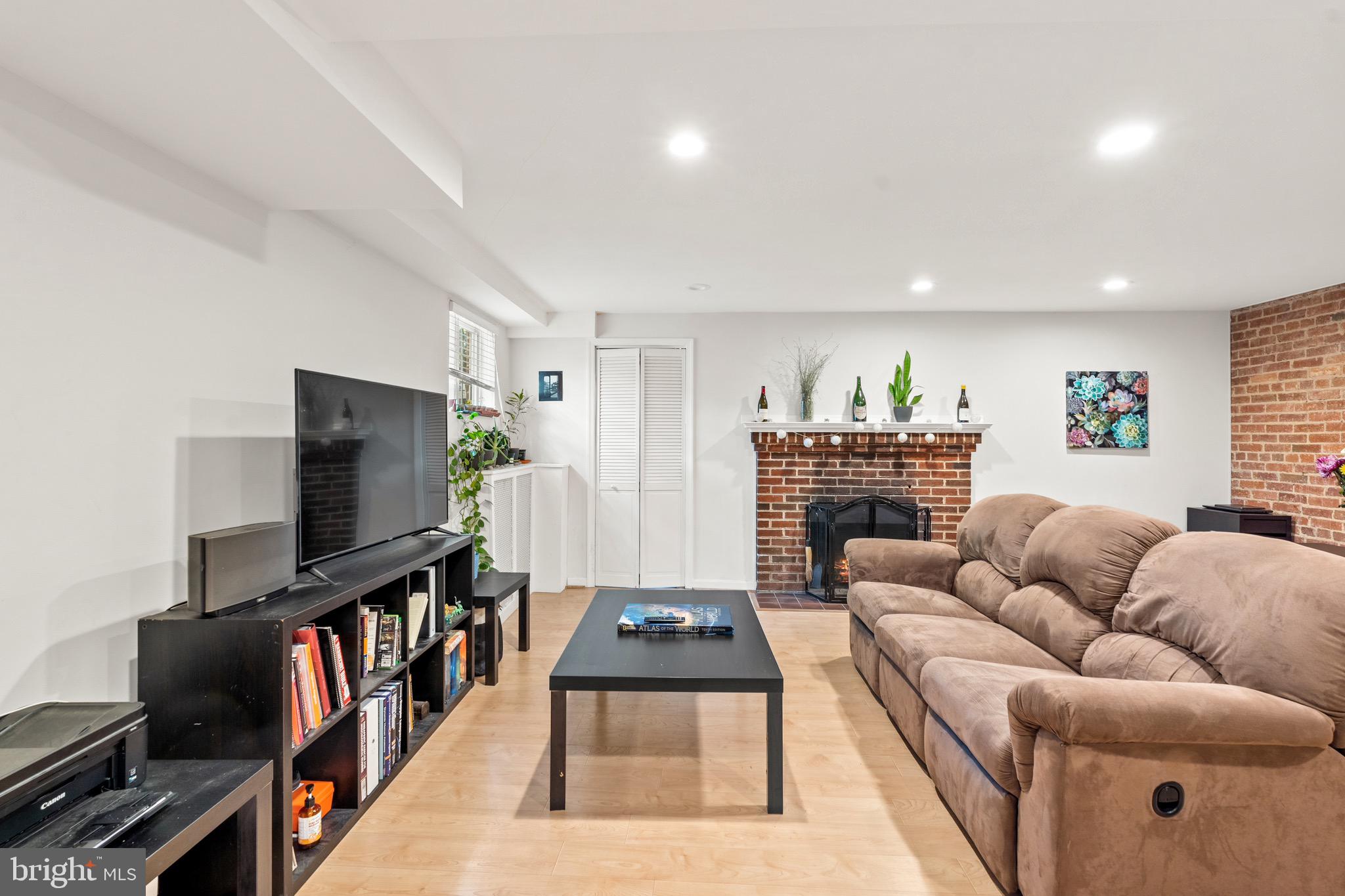 Gorgeous 1BR Garden Apartment, newly renovated with private yard. Very spacious living room w/ fire place, exposed brick, full kitchen, granite countertops, stainless steel appliances, hardwood and tile floors, beautiful Italian tile bathroom, washer/dryer in unit, built-in closets, all utilities plus cable included in rent, bus at the corner, walk to restaurants, Starbucks, stores, Yoga Club, CVS; walking distance to Georgetown University, close to GWU and AU.
$2400/month; available June 1, 2025 for a 12 months lease or longer.
