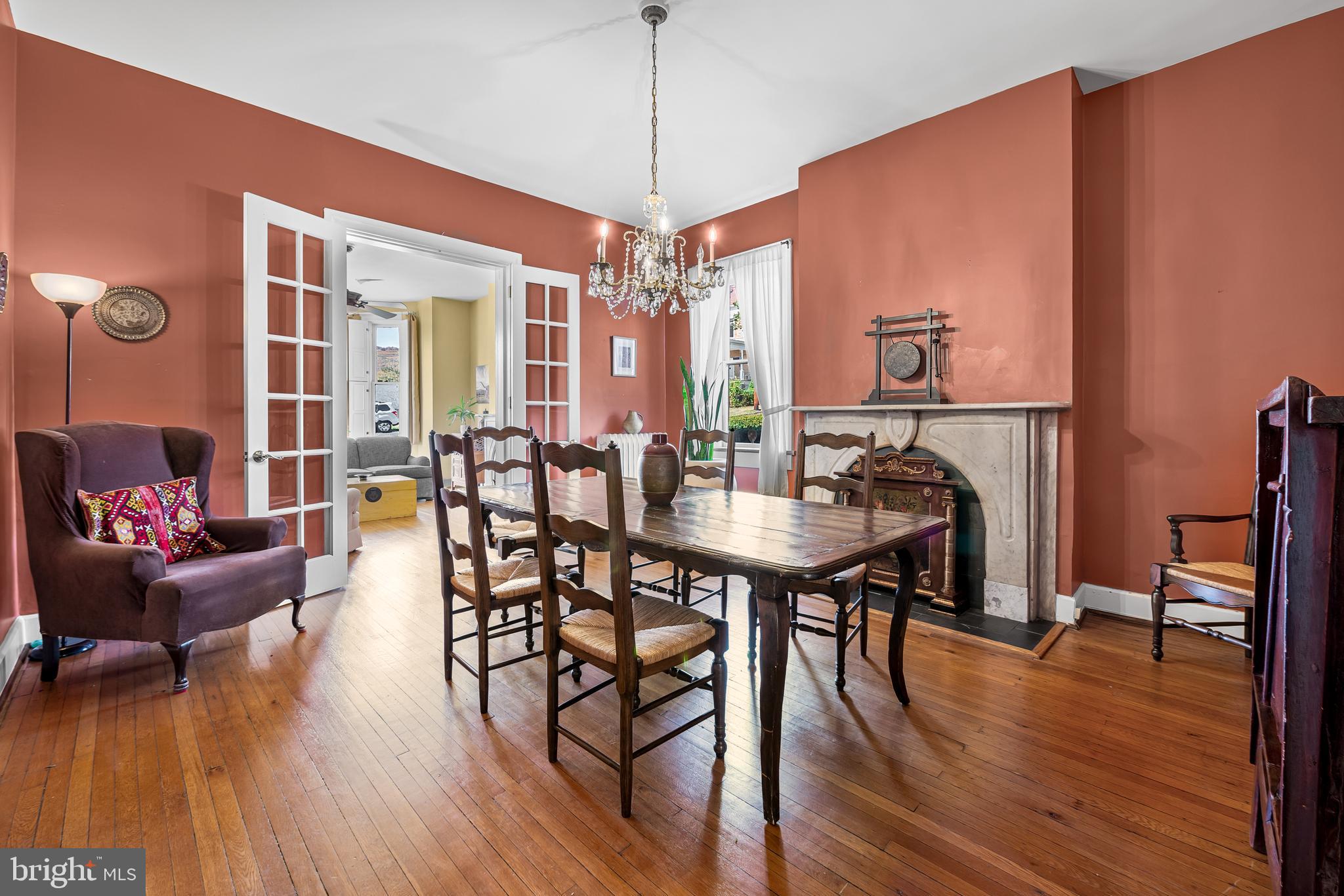 WEST SIDE - Residential