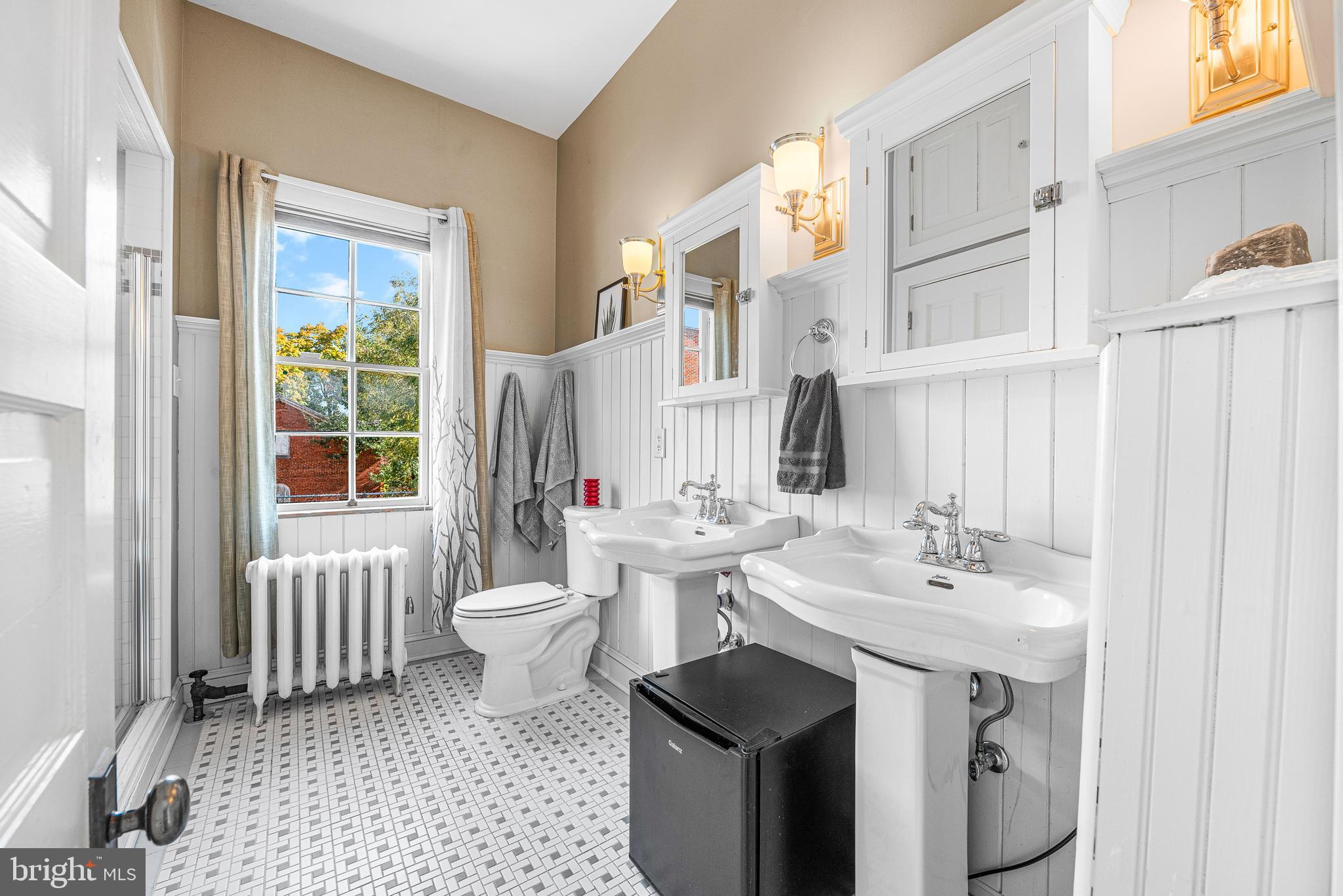 WEST SIDE - Residential
