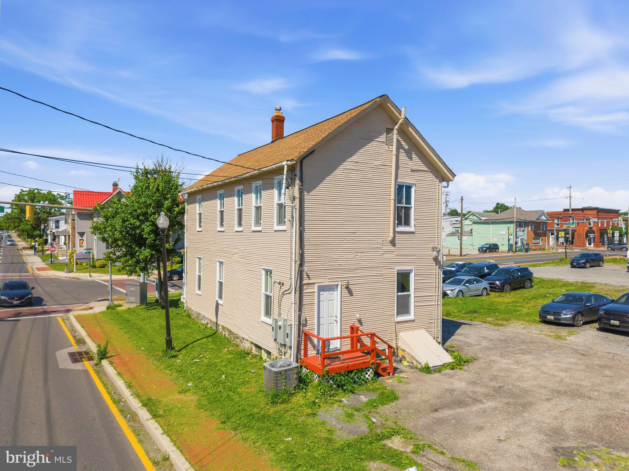 LAUREL - Residential