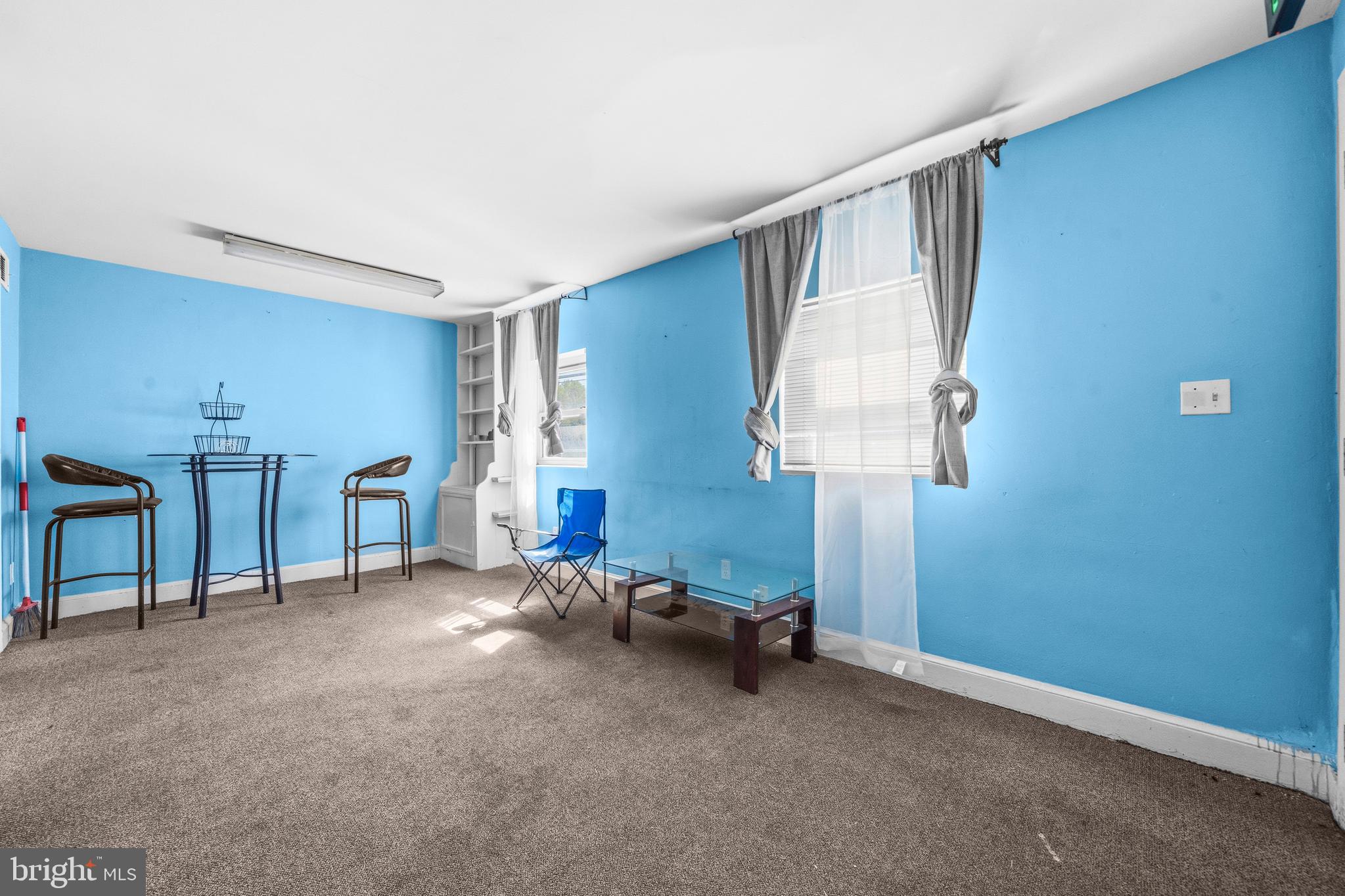 LAUREL - Residential