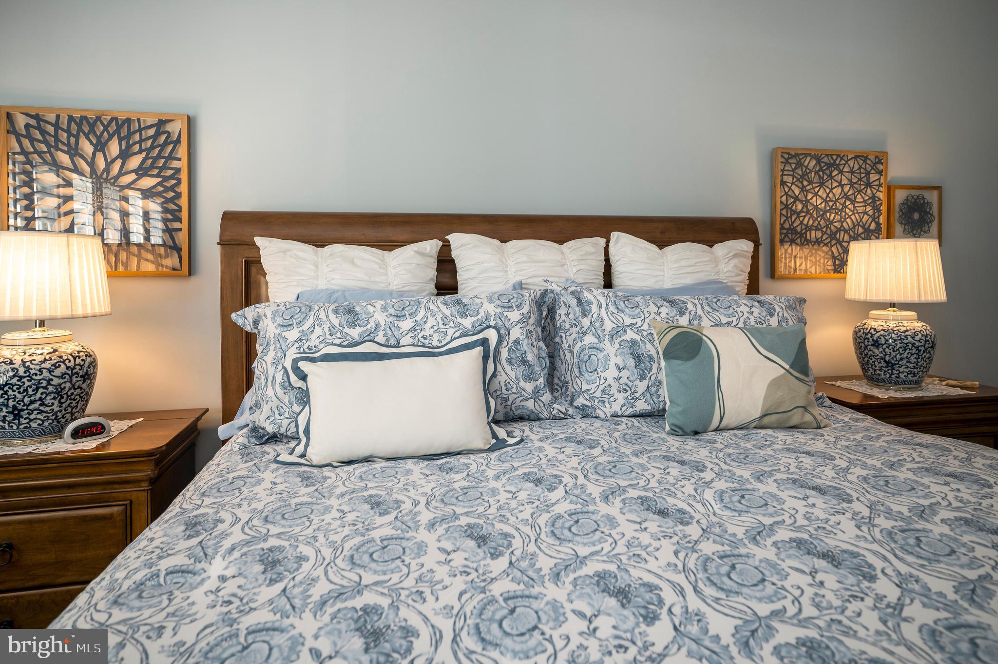TURNBERRY WEST - Residential
