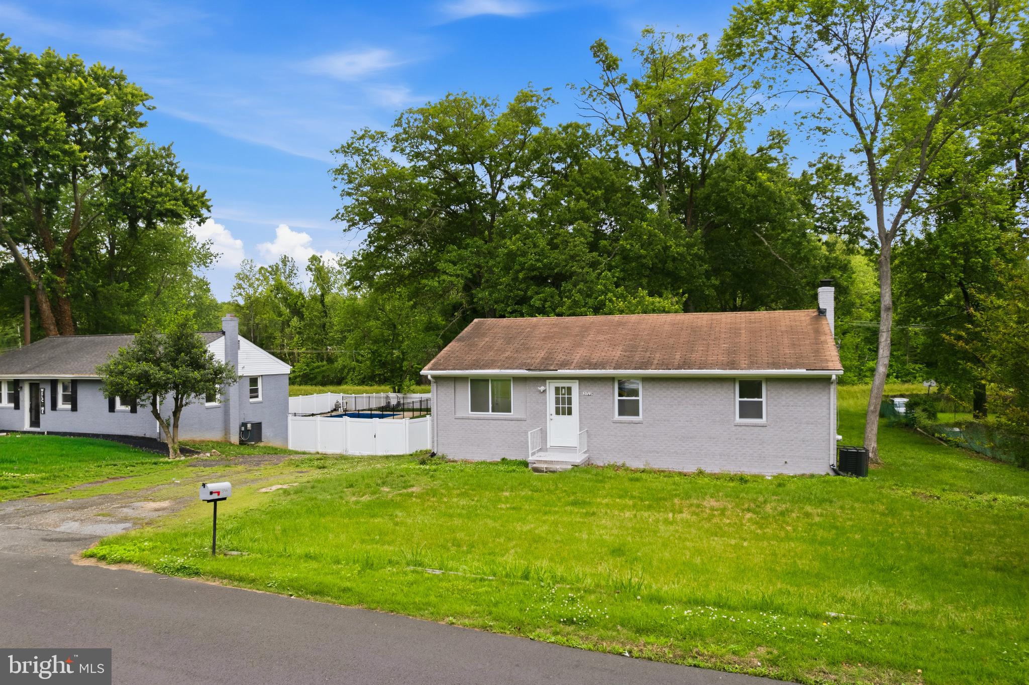 TEMPLE HILLS - Residential