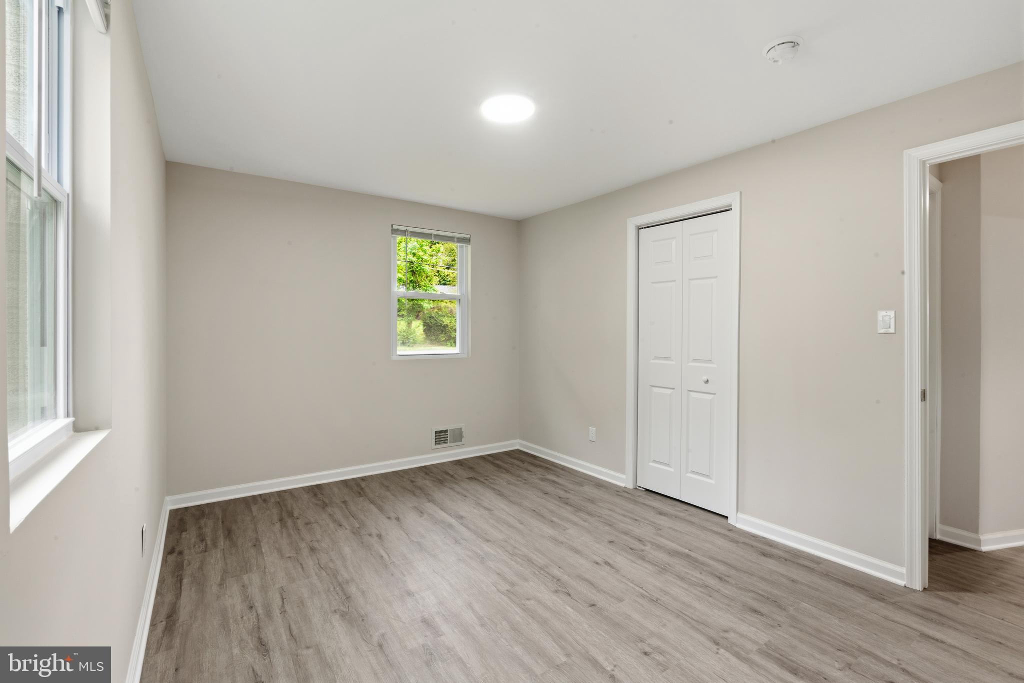 TEMPLE HILLS - Residential