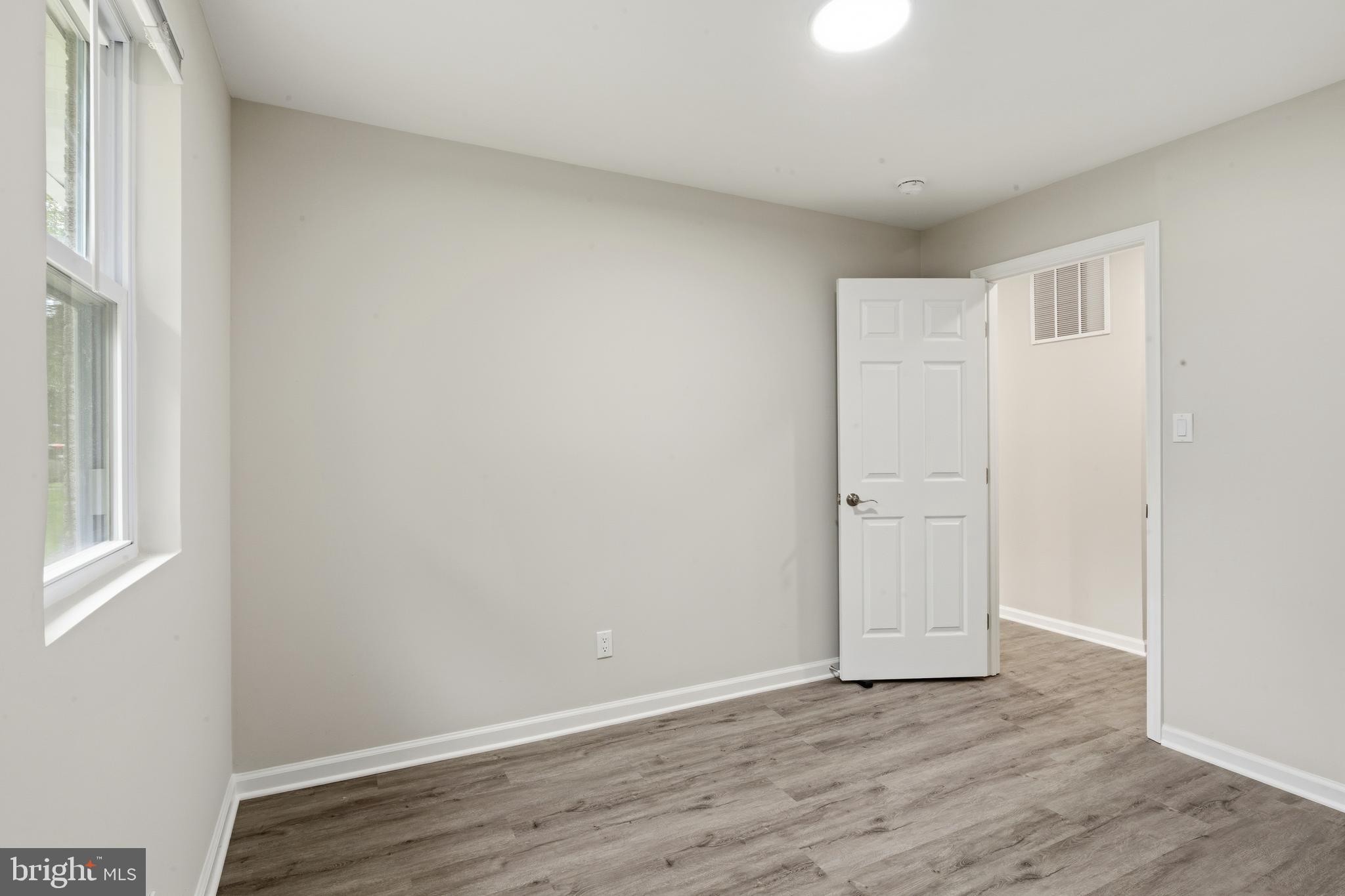 TEMPLE HILLS - Residential