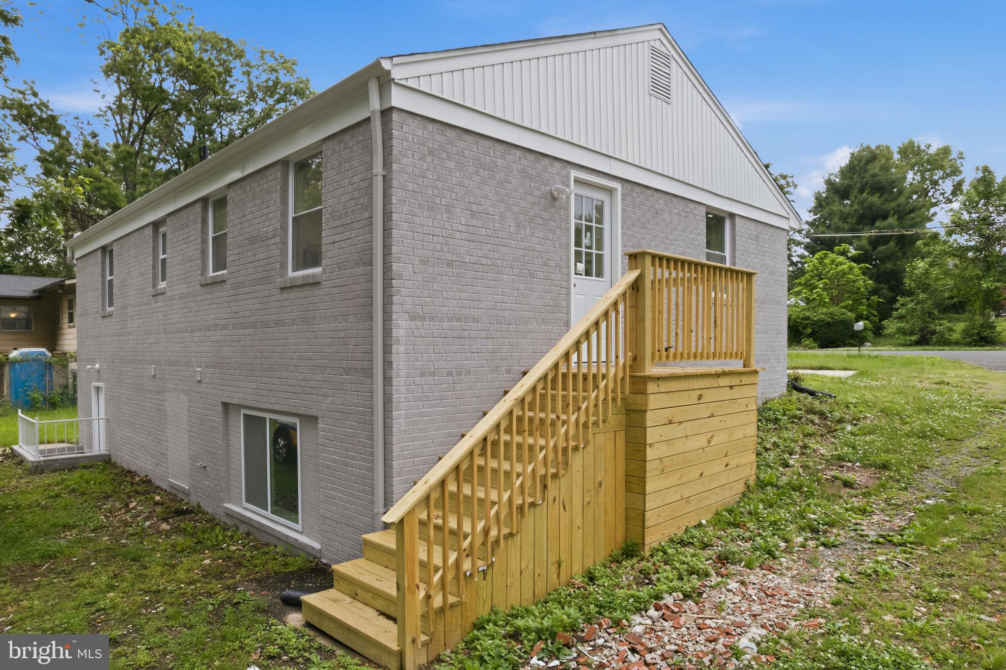 TEMPLE HILLS - Residential