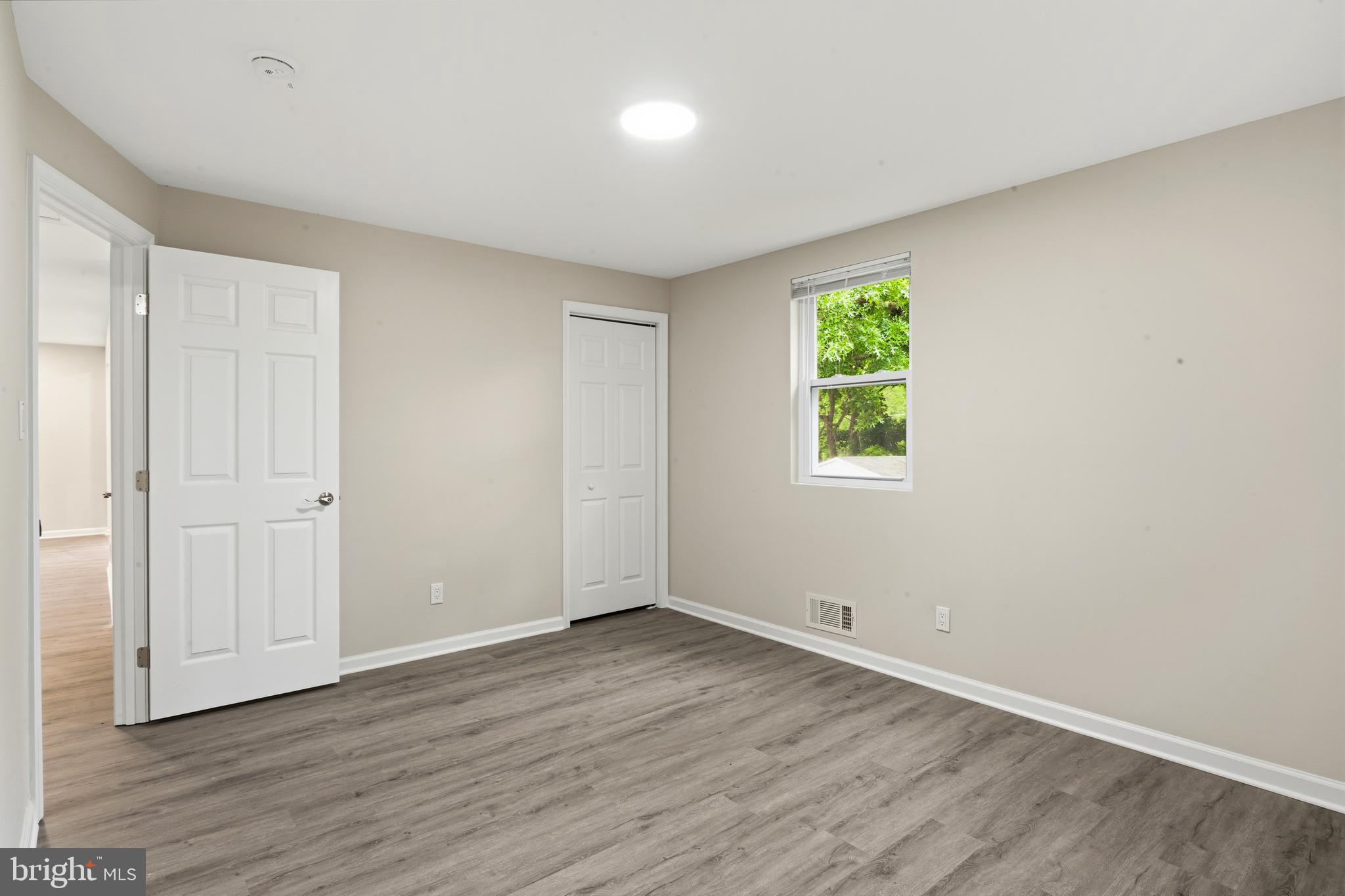 TEMPLE HILLS - Residential