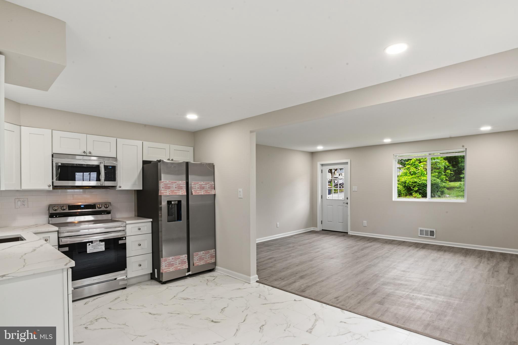 TEMPLE HILLS - Residential