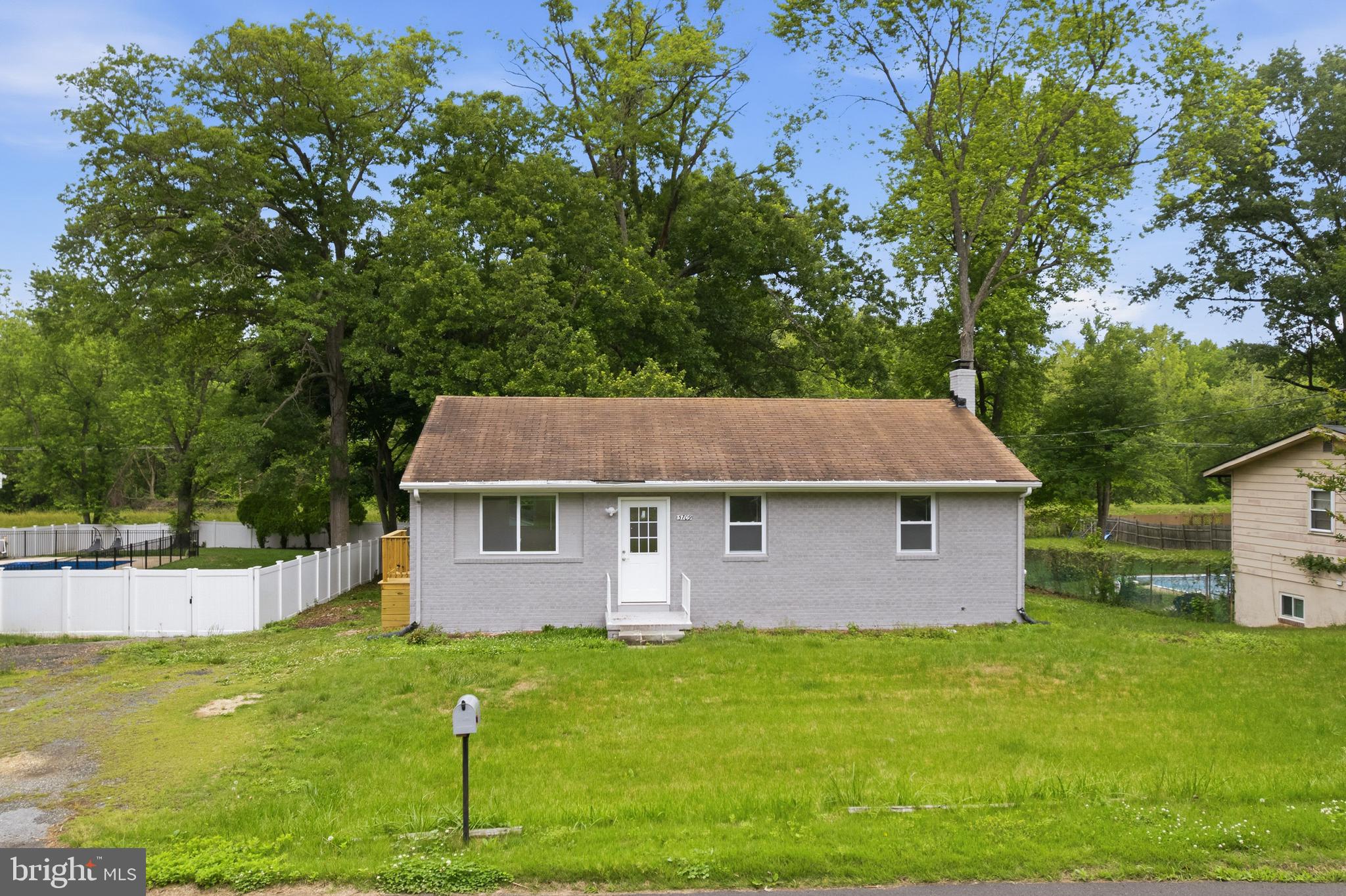 TEMPLE HILLS - Residential