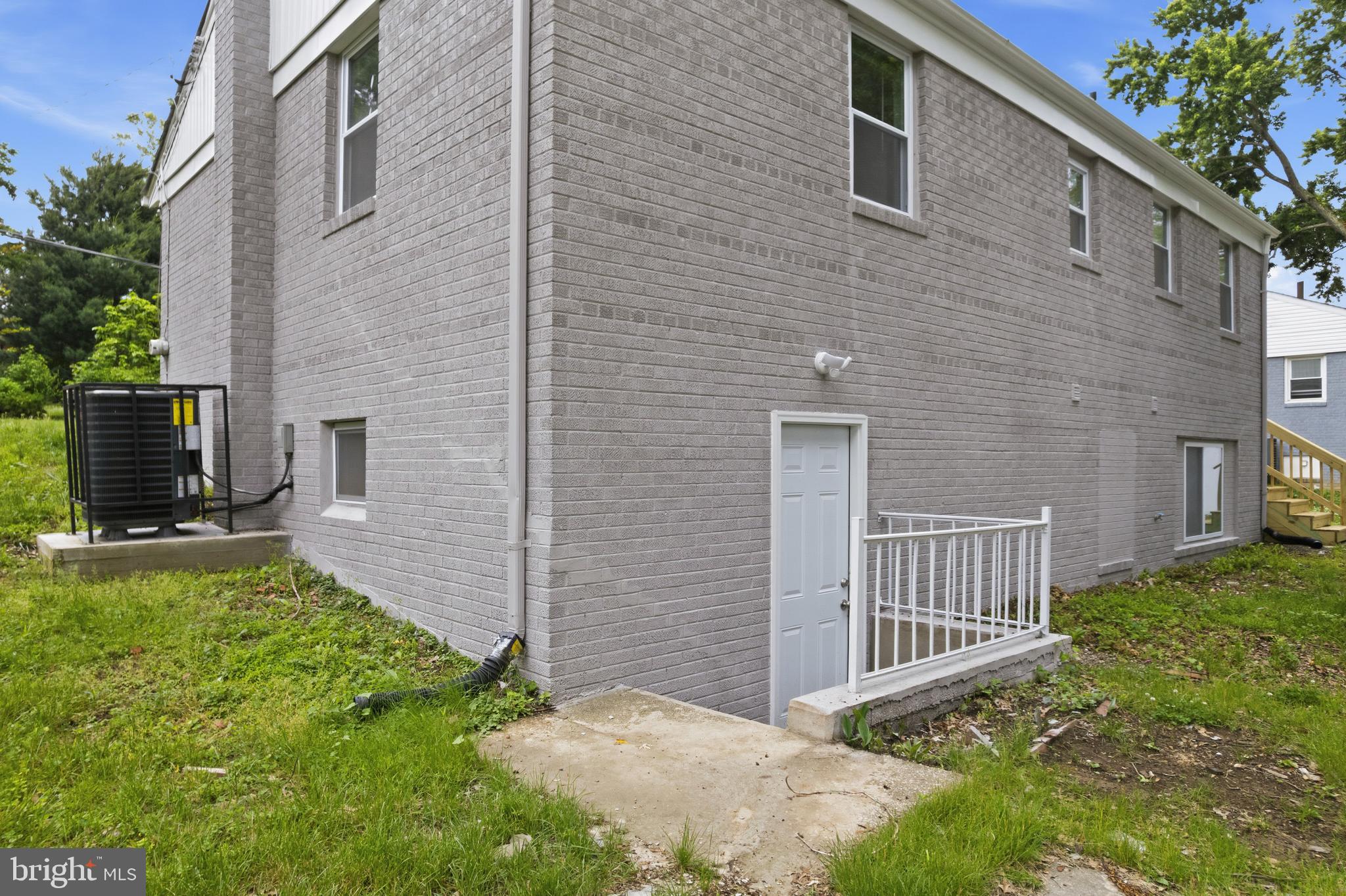 TEMPLE HILLS - Residential