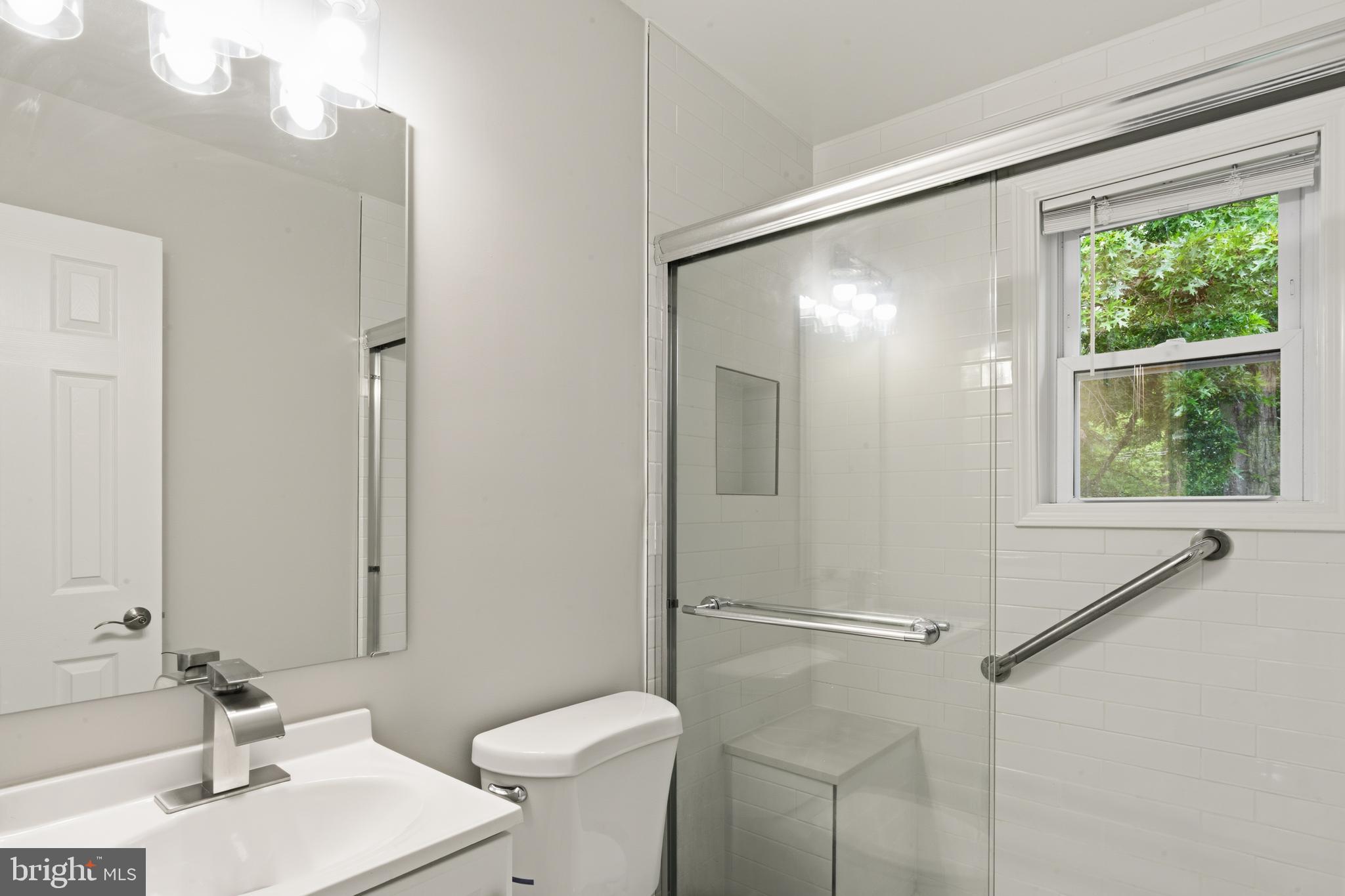 TEMPLE HILLS - Residential