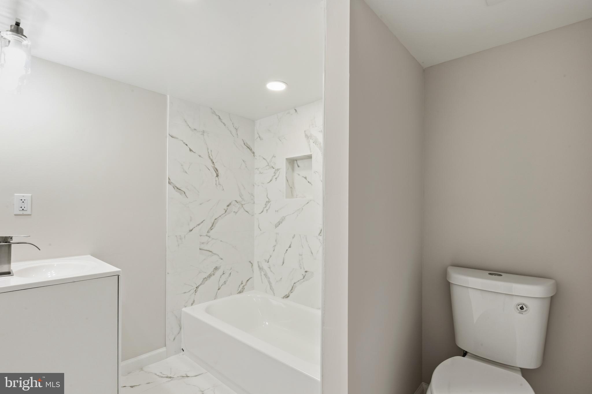 TEMPLE HILLS - Residential