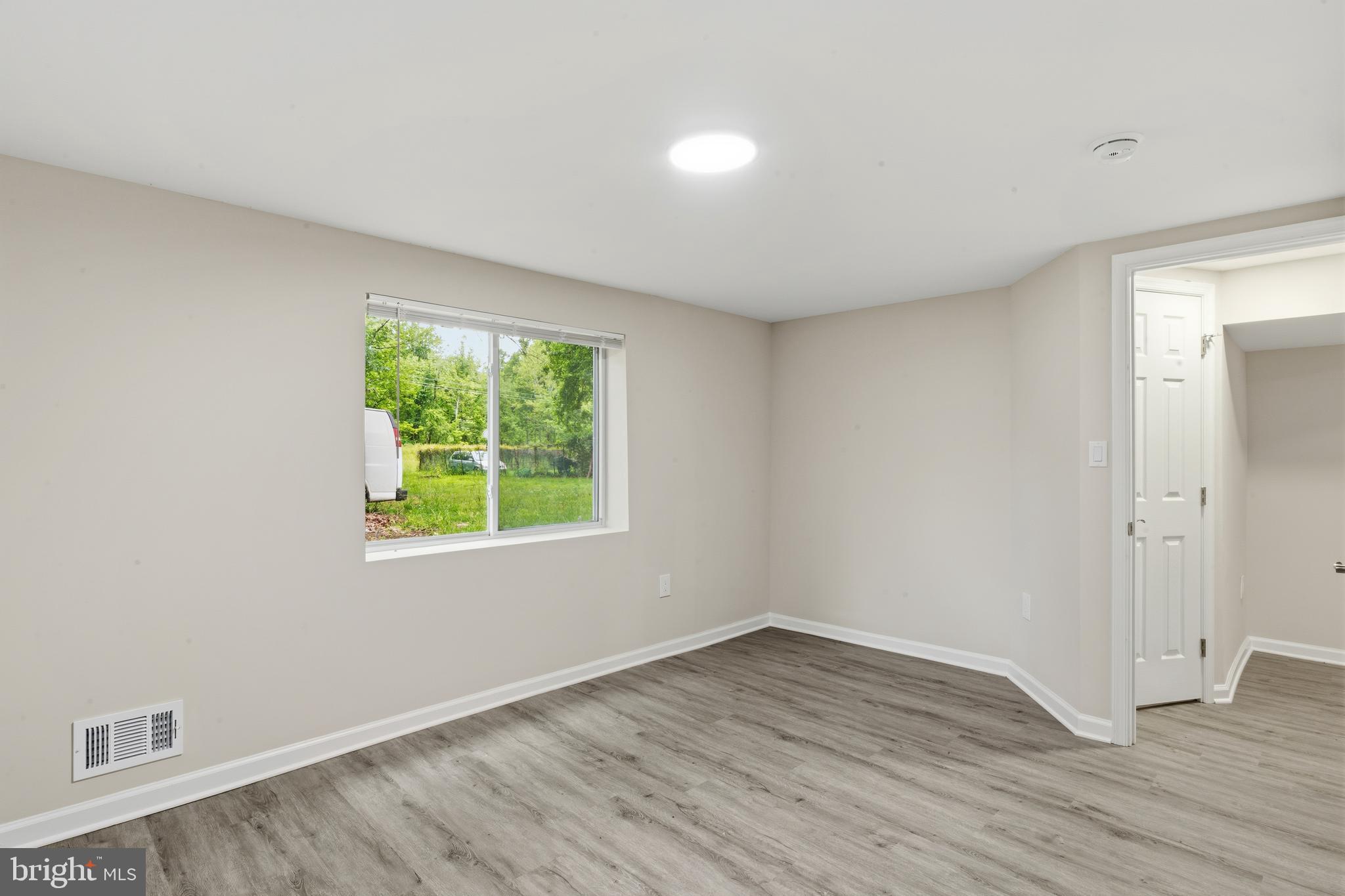 TEMPLE HILLS - Residential