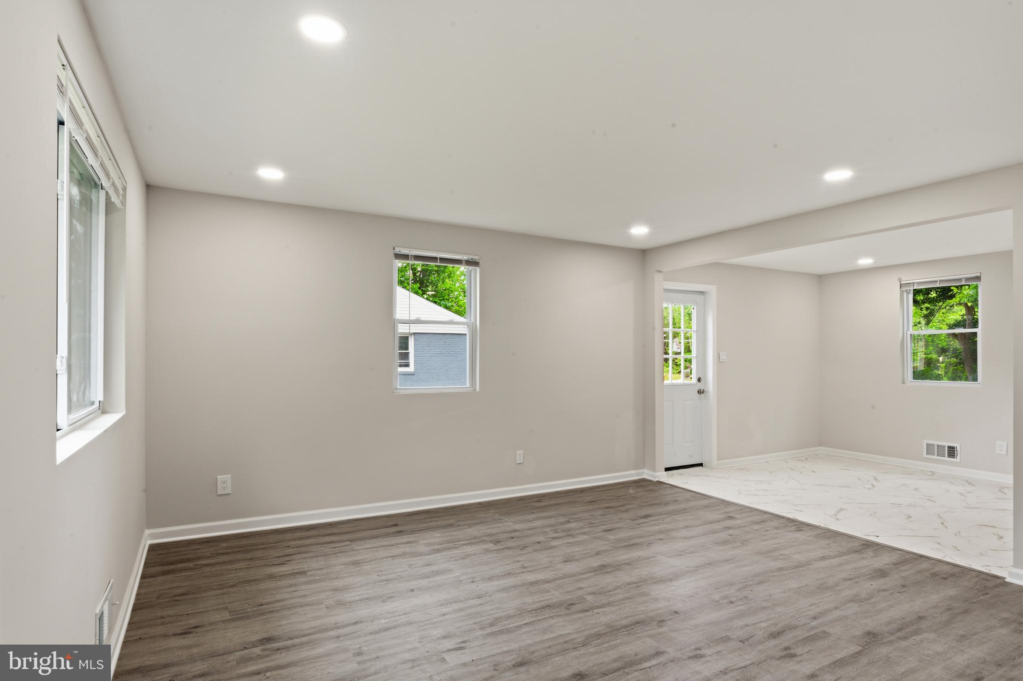 TEMPLE HILLS - Residential