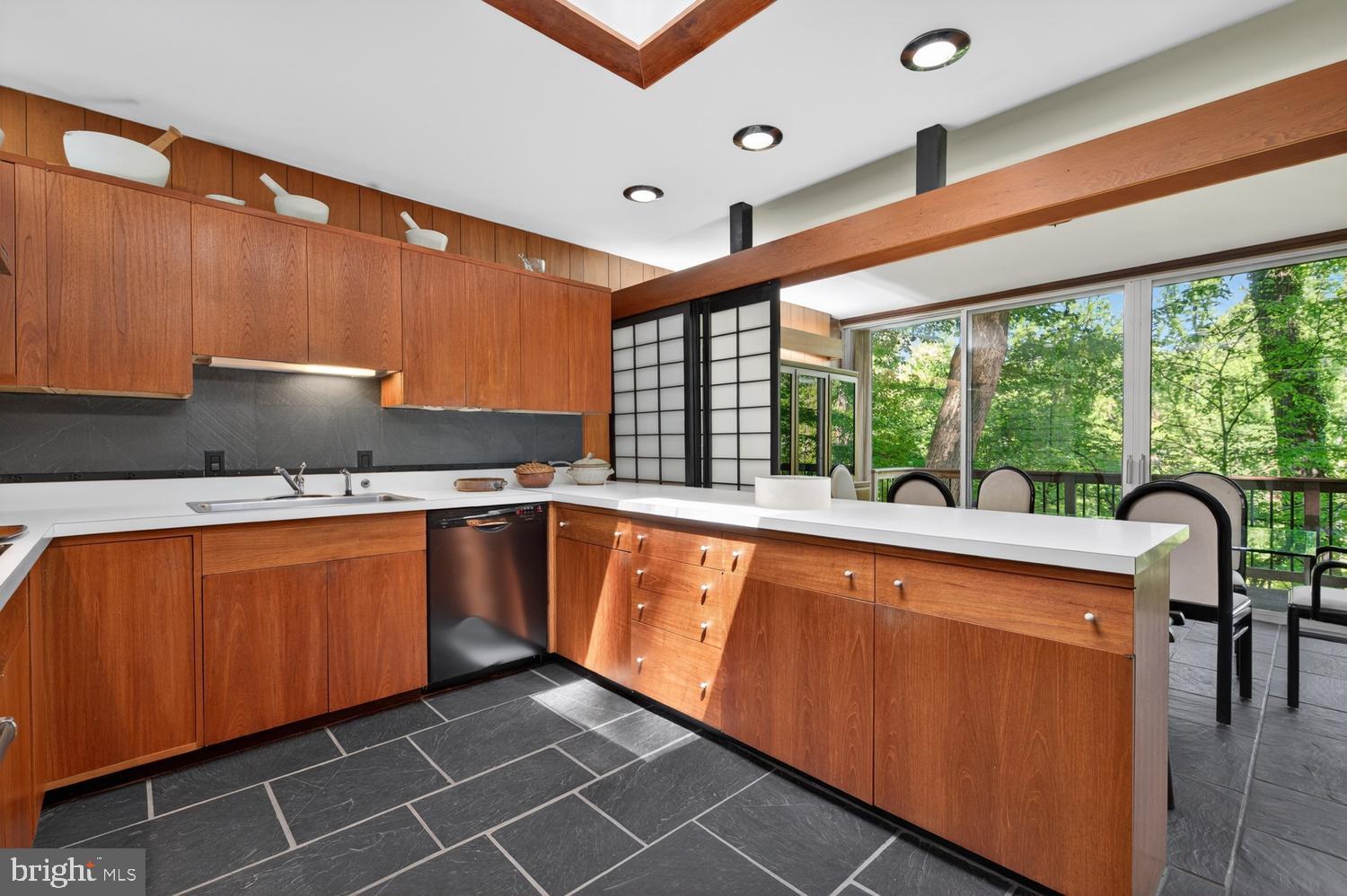 ROCKY BROOK PARK - Residential