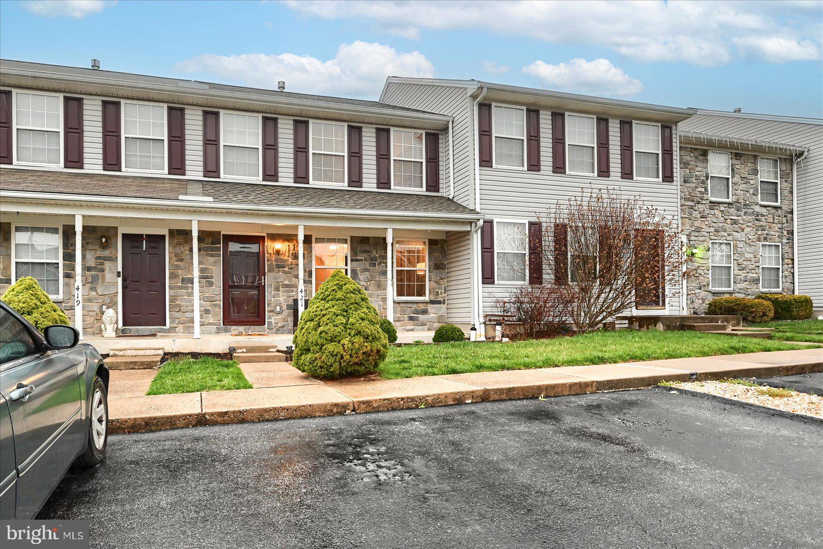 BUTTONWOOD CROSSING - Residential