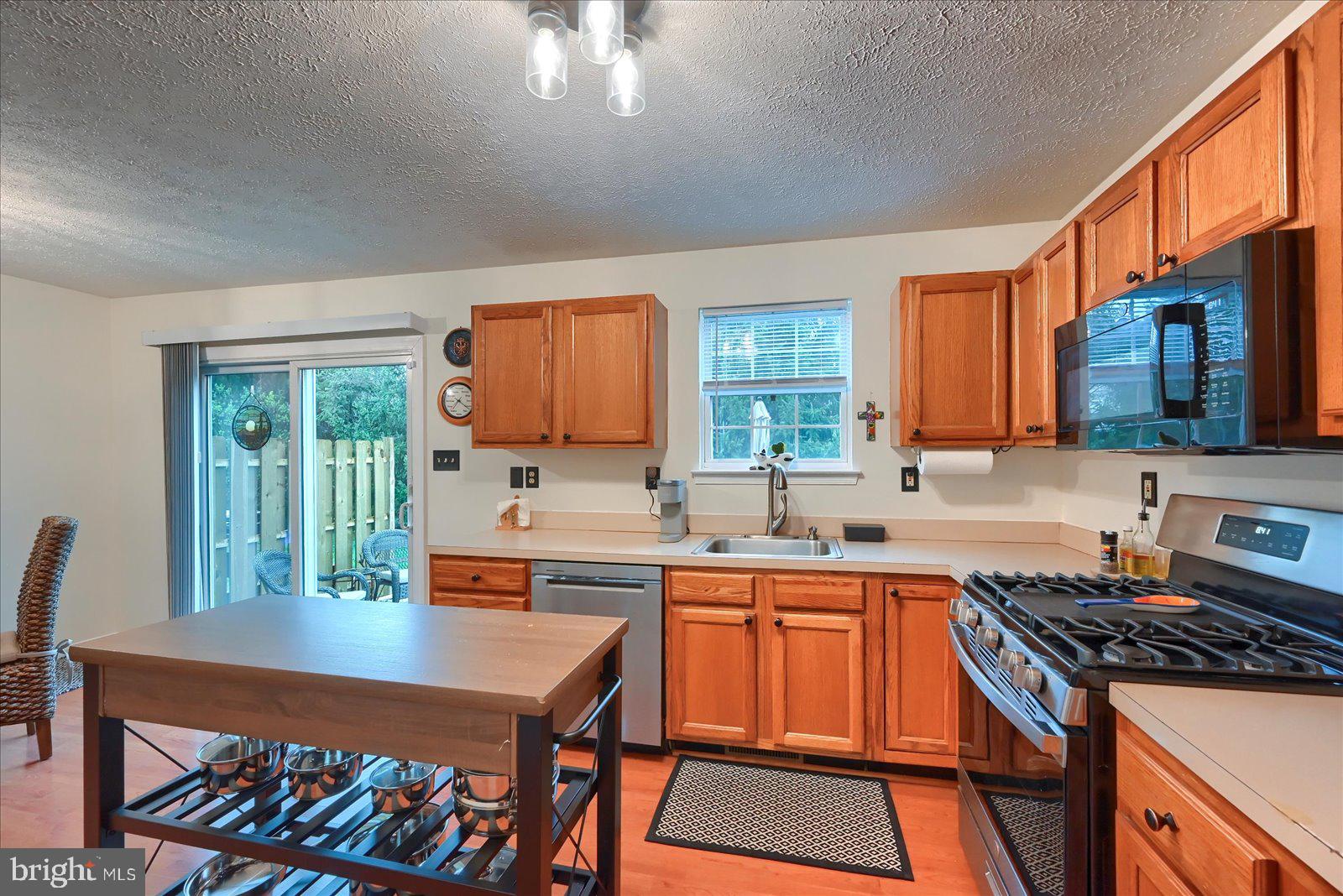 BUTTONWOOD CROSSING - Residential