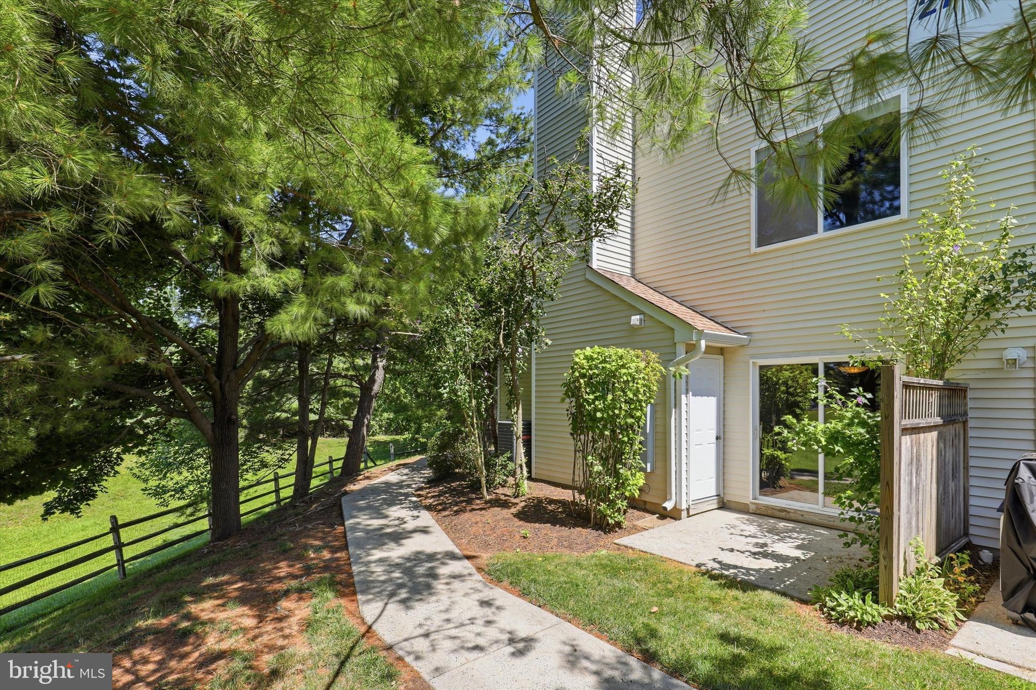 MONTGOMERY PLACE - Residential