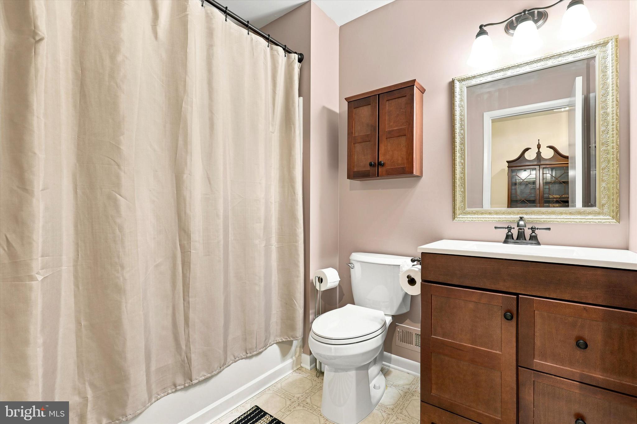 MONTGOMERY PLACE - Residential
