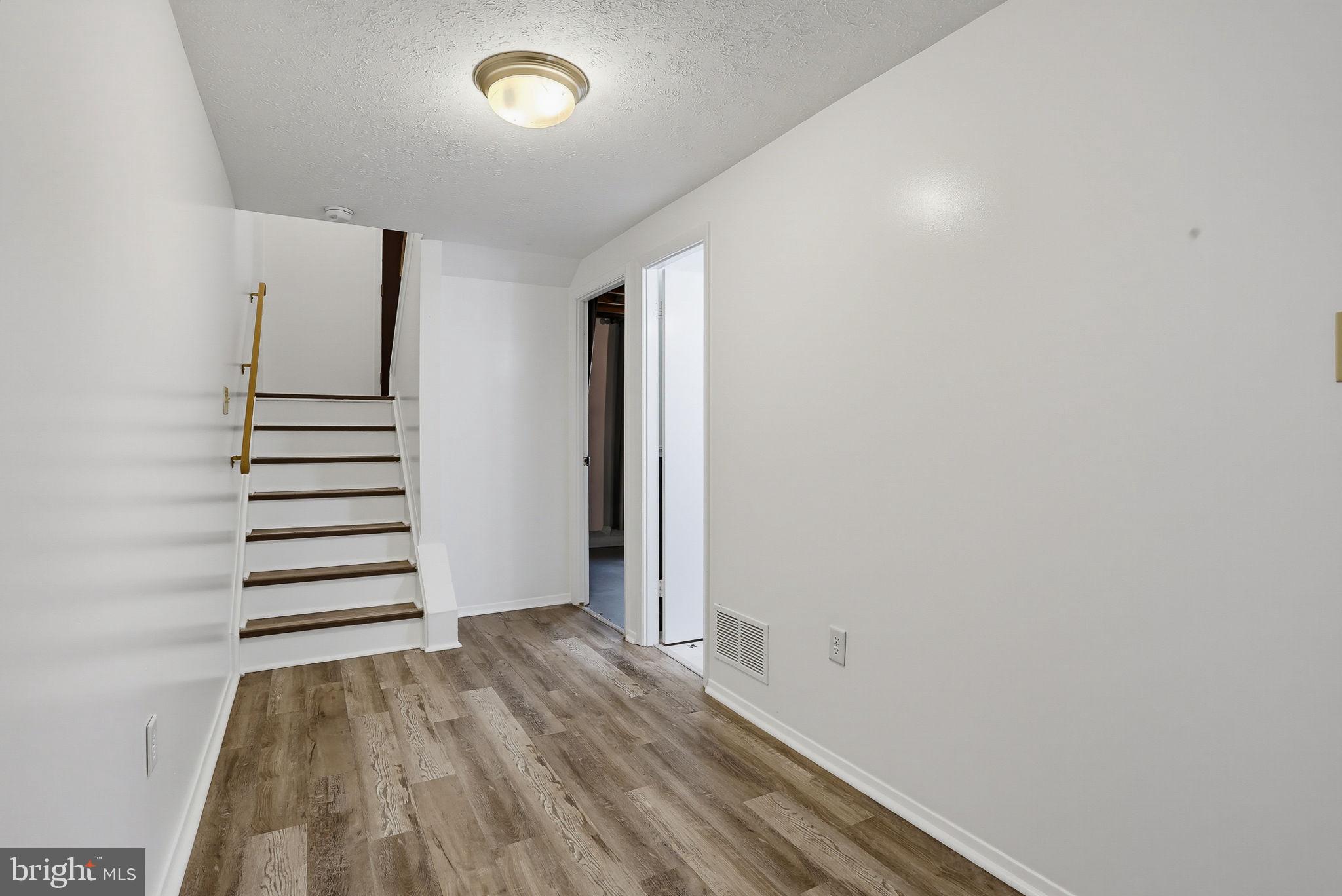 DREXEL WOODS - Residential