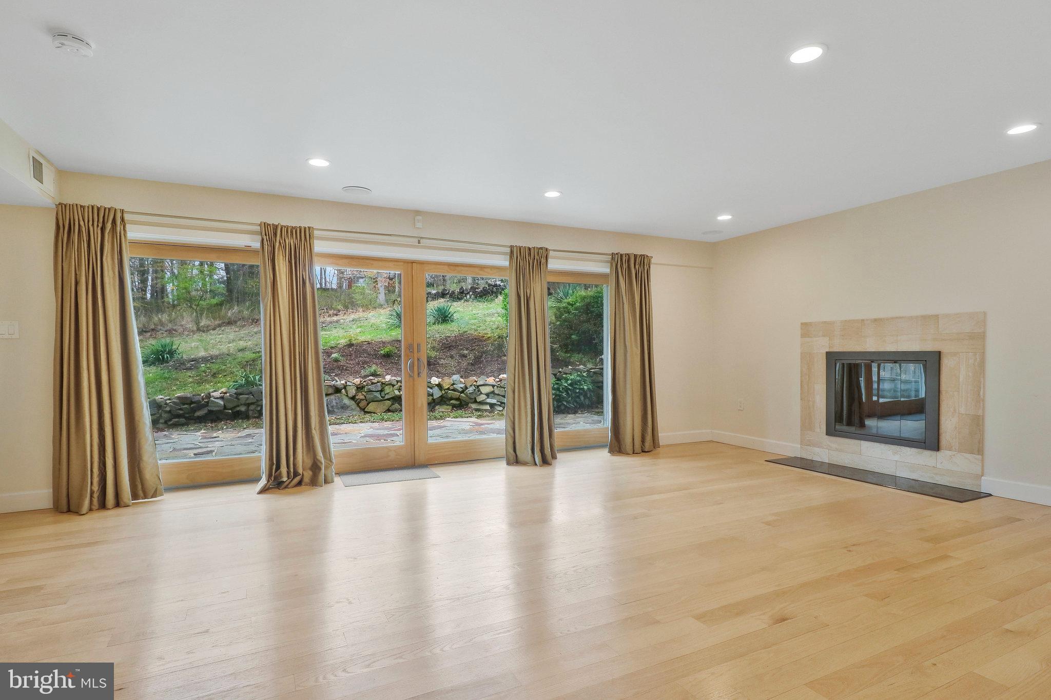 LYBROOK - Residential Lease