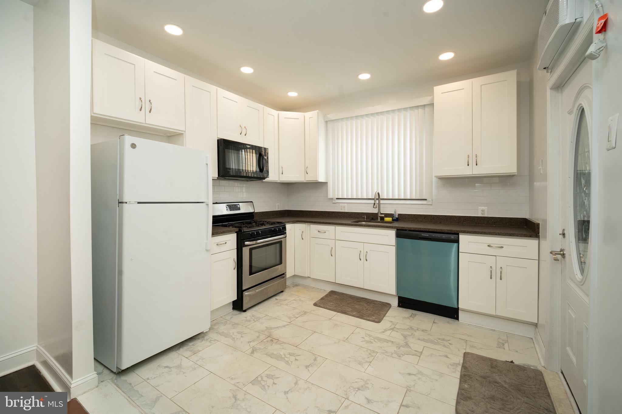 PASSYUNK SQUARE - Residential